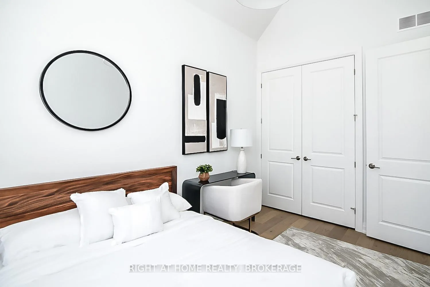 Photo 15 of Unit 7, 3318 Weinbrenner Road, Niagara Falls, Chippawa — HOMEH