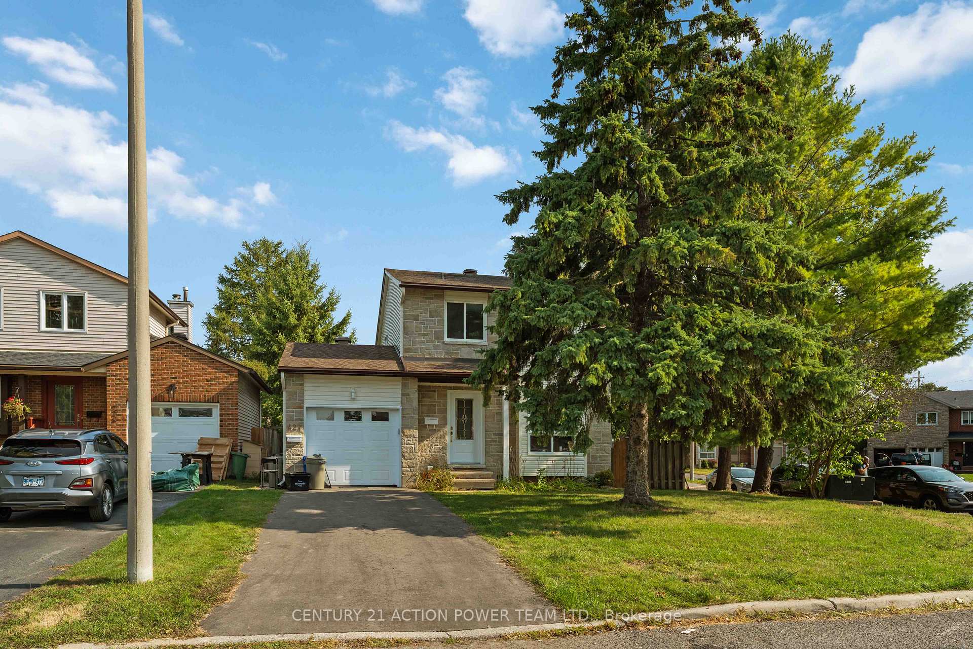 Photo 2 of Unit B, 427 Grassland Terrace, Ottawa, Queenswood Heights South — HOMEH