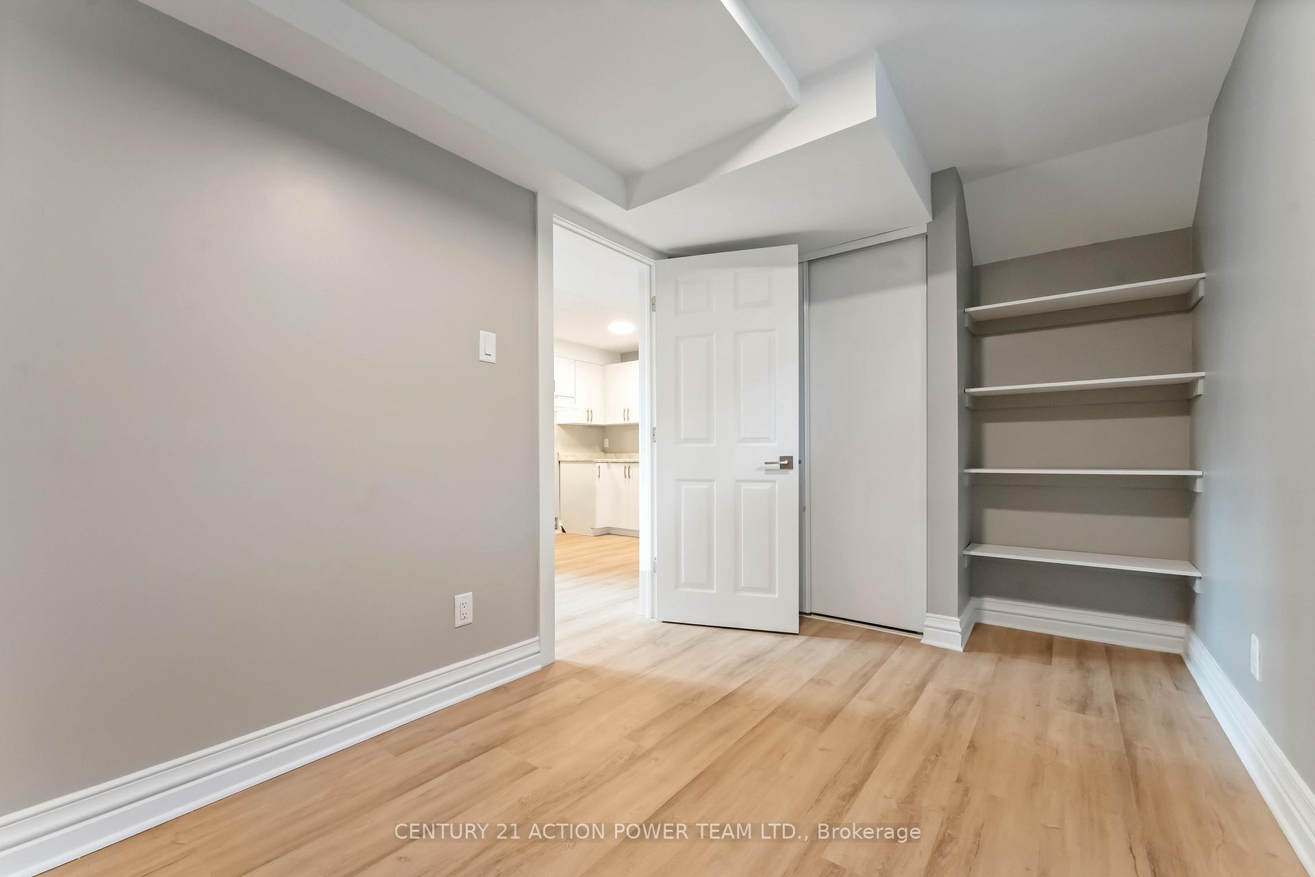 Photo 16 of Unit B, 427 Grassland Terrace, Ottawa, Queenswood Heights South — HOMEH