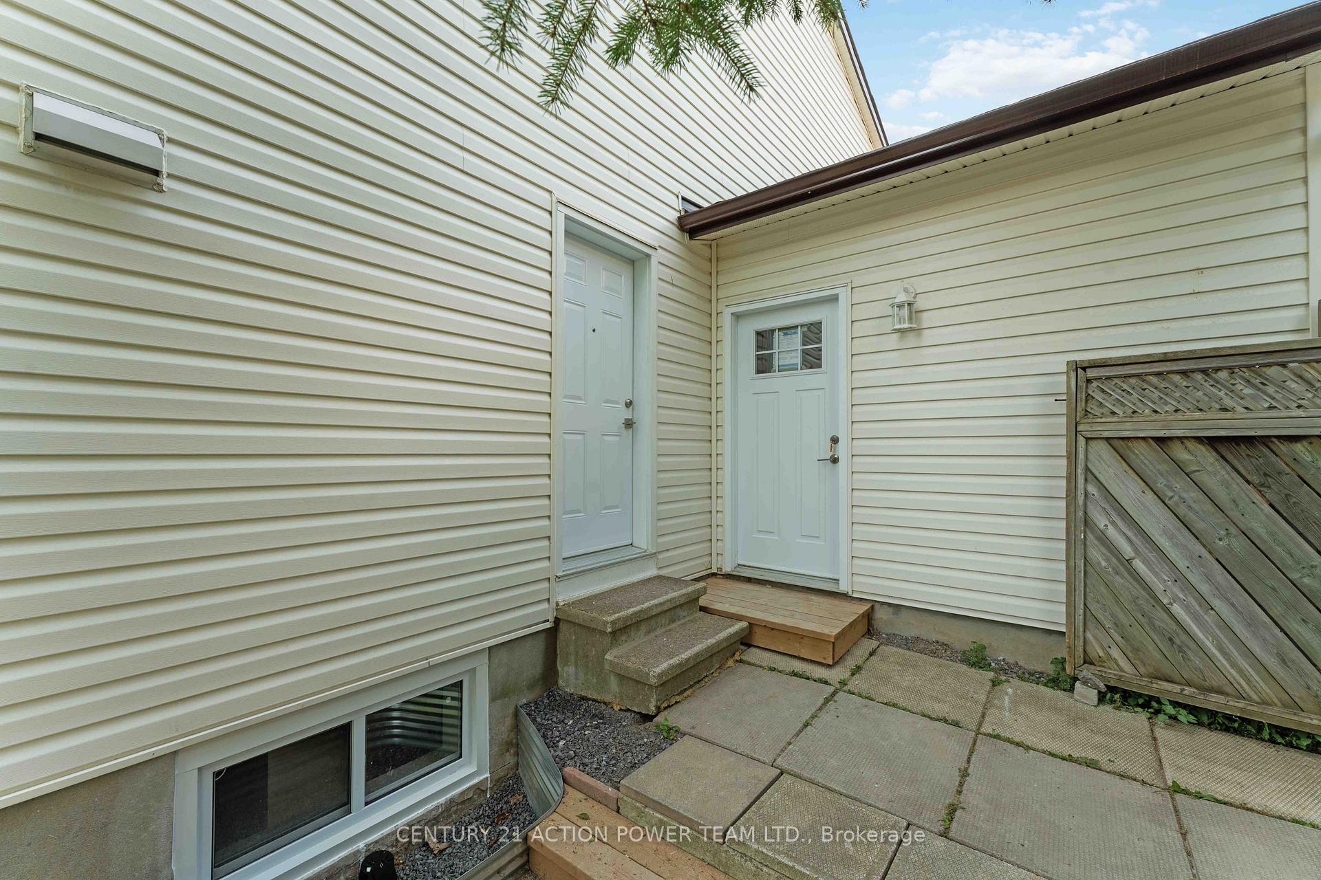 Photo 25 of Unit B, 427 Grassland Terrace, Ottawa, Queenswood Heights South — HOMEH