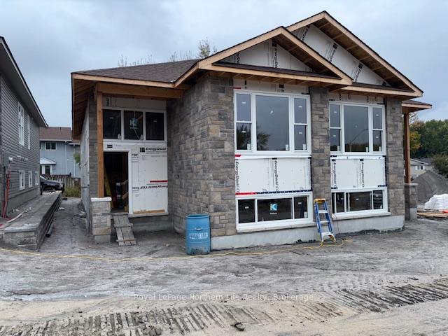 Front of 12 Meadow Wood Court