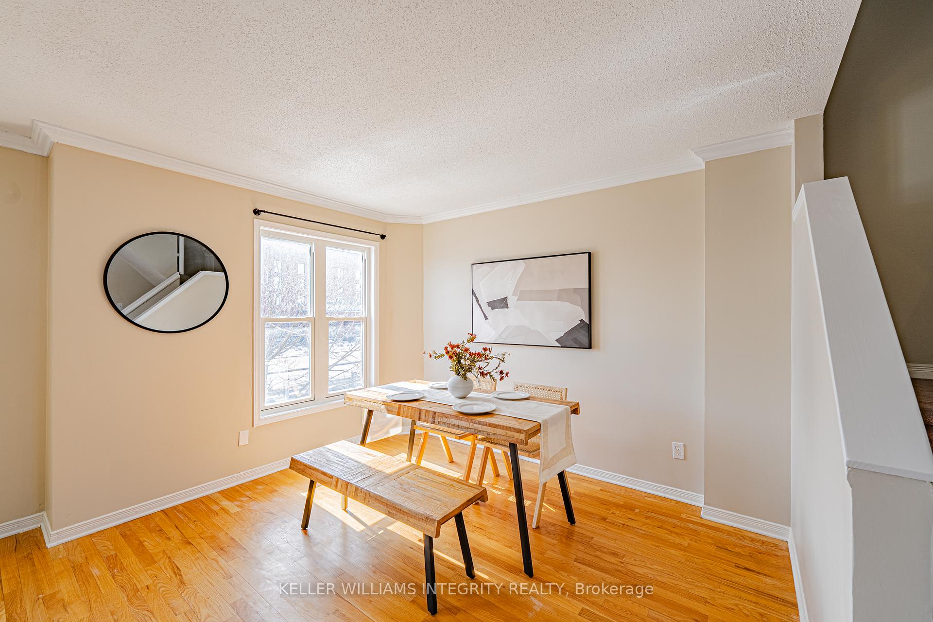 Photo 8 of 211 Arcola Lane, Ottawa, Overbrook/Castle Heights — HOMEH