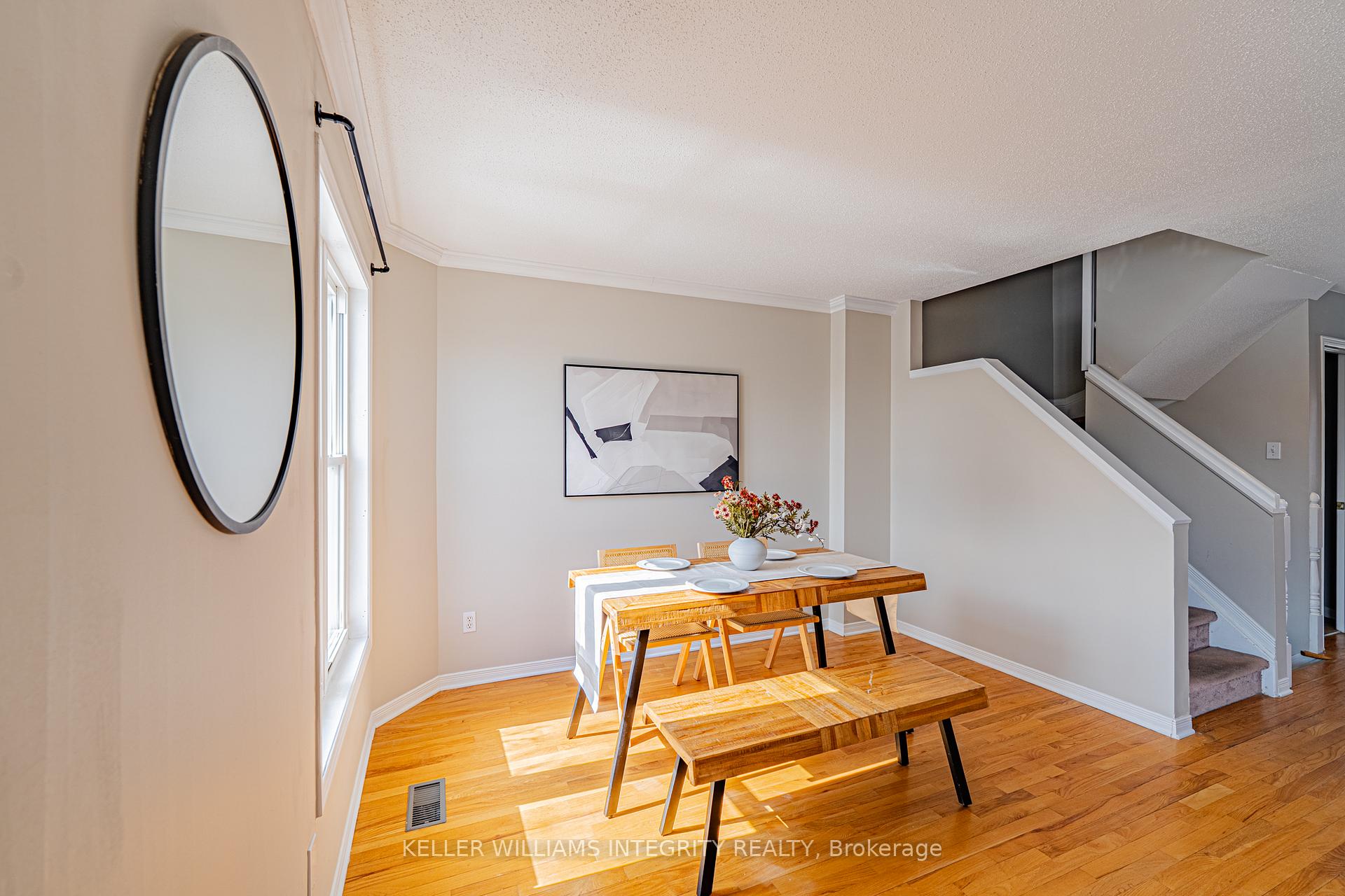 Photo 9 of 211 Arcola Lane, Ottawa, Overbrook/Castle Heights — HOMEH