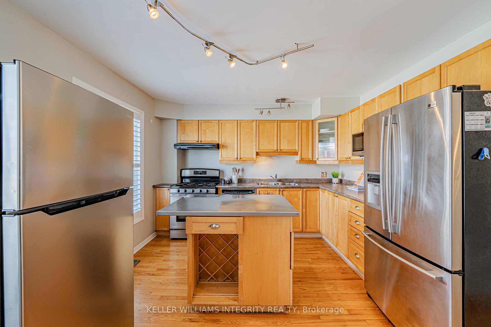Photo 11 of 211 Arcola Lane, Ottawa, Overbrook/Castle Heights — HOMEH