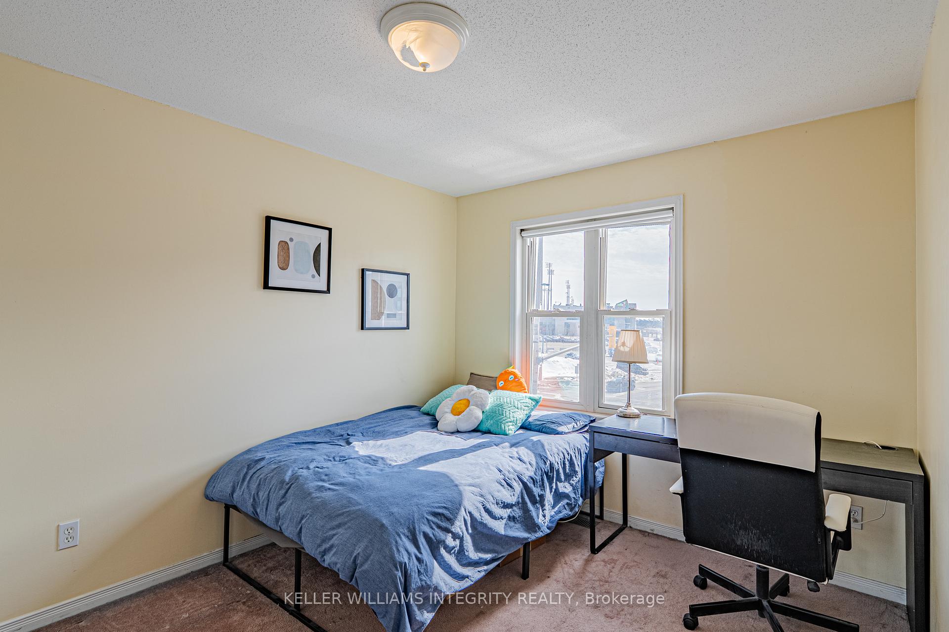 Photo 19 of 211 Arcola Lane, Ottawa, Overbrook/Castle Heights — HOMEH