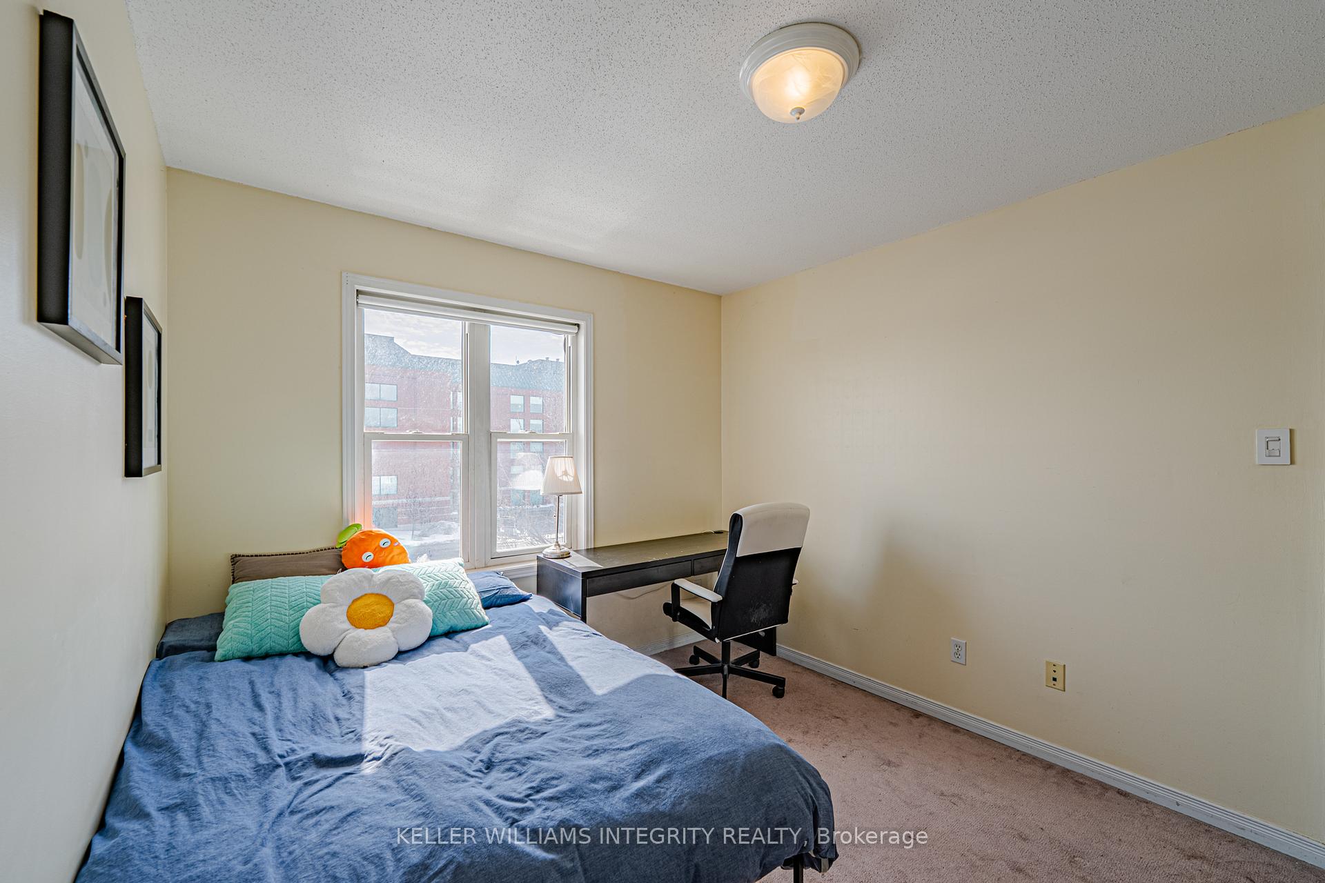Photo 20 of 211 Arcola Lane, Ottawa, Overbrook/Castle Heights — HOMEH