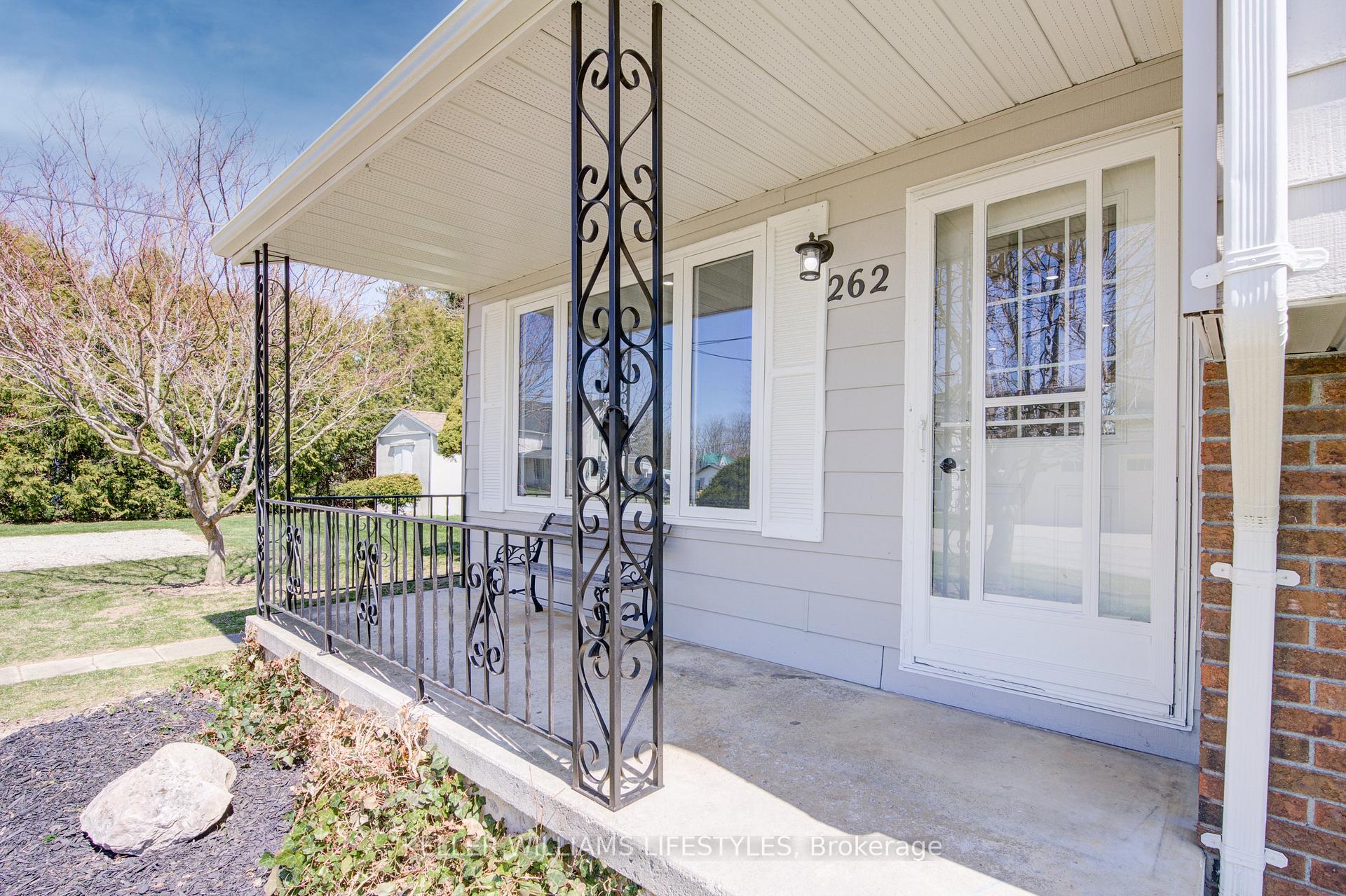 Photo 5 of 262 Delaware Street, North Middlesex, Parkhill — HOMEH