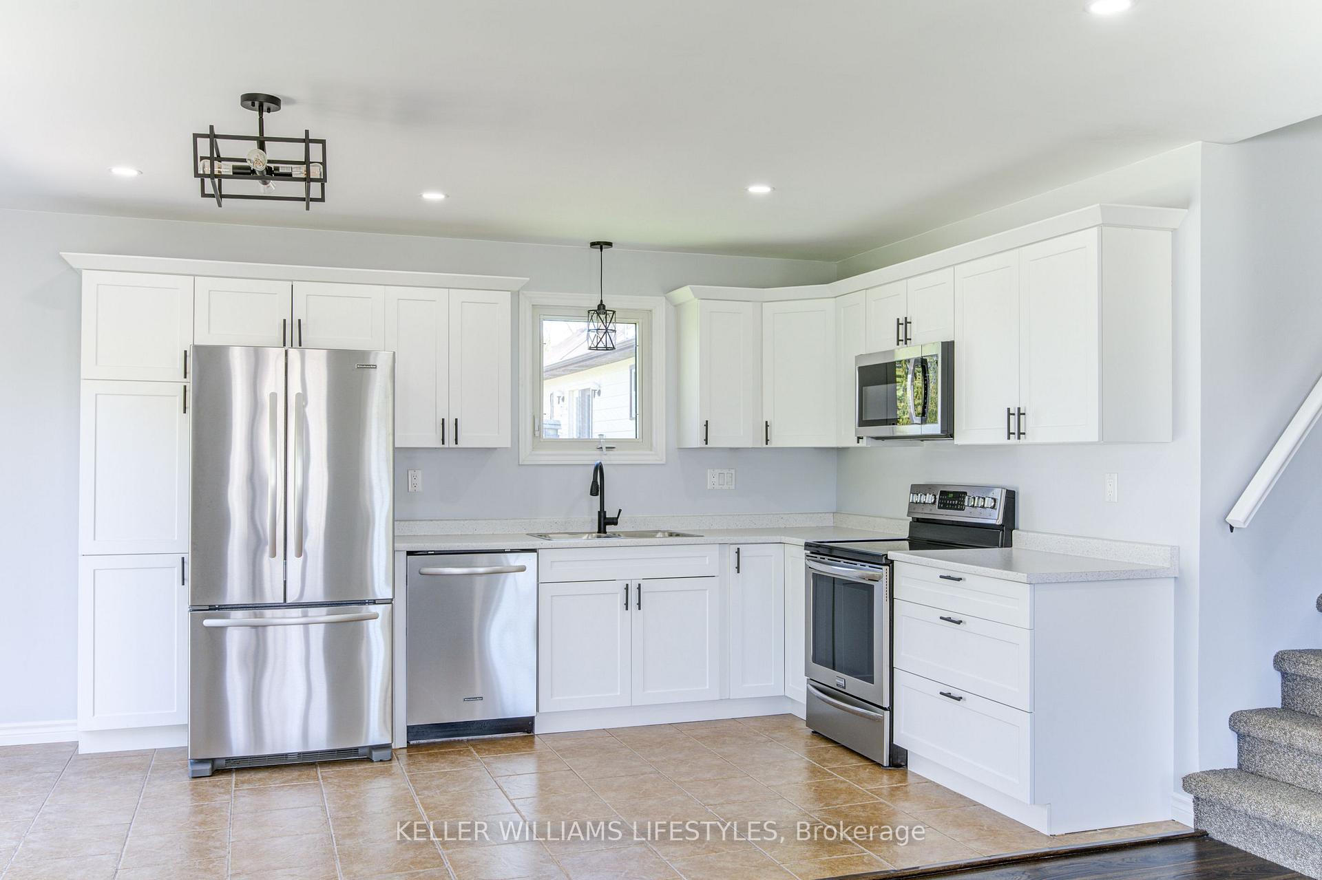 Photo 7 of 262 Delaware Street, North Middlesex, Parkhill — HOMEH