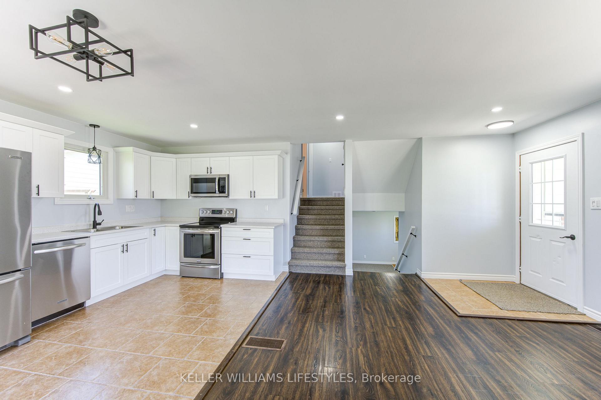 Photo 8 of 262 Delaware Street, North Middlesex, Parkhill — HOMEH