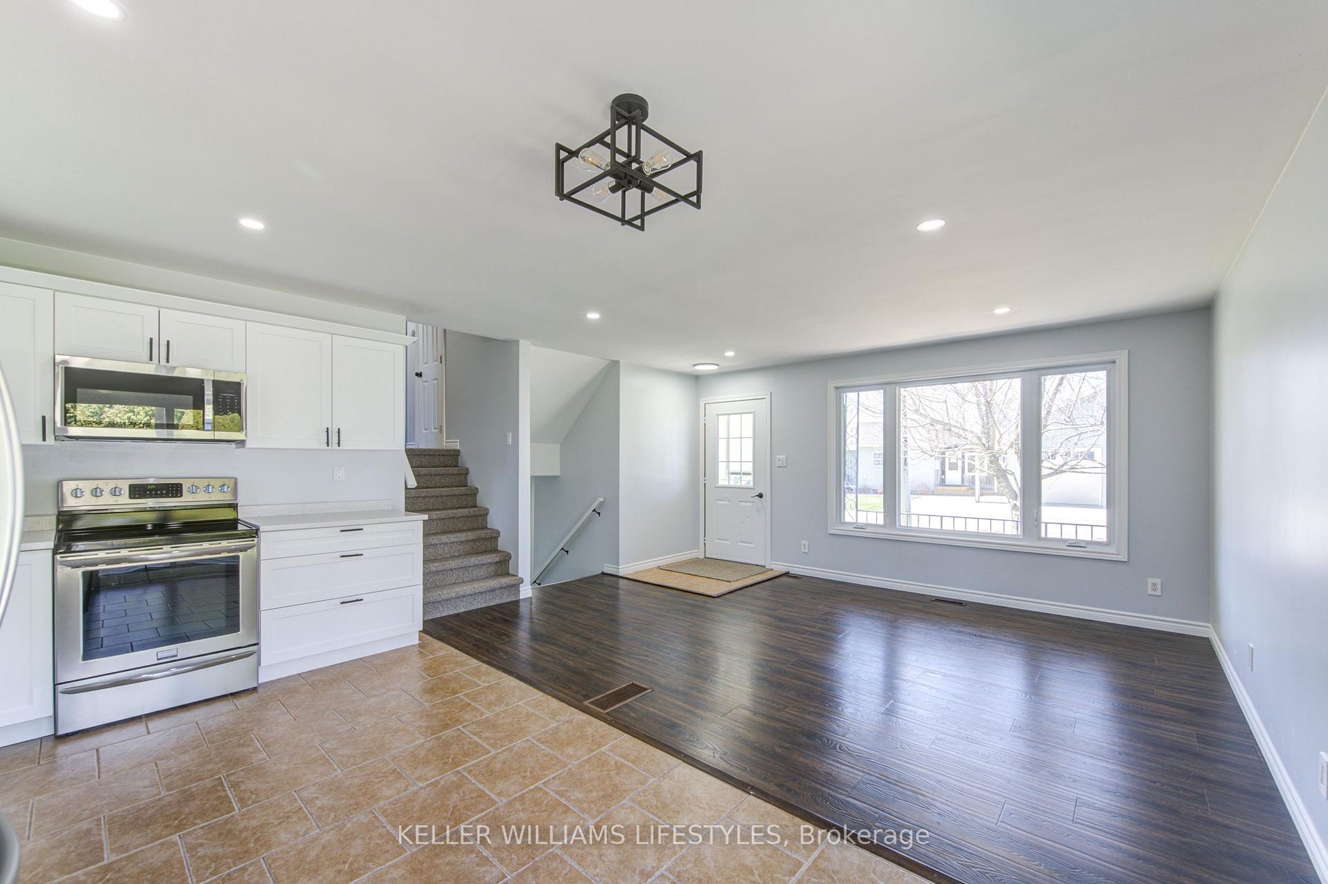 Photo 9 of 262 Delaware Street, North Middlesex, Parkhill — HOMEH