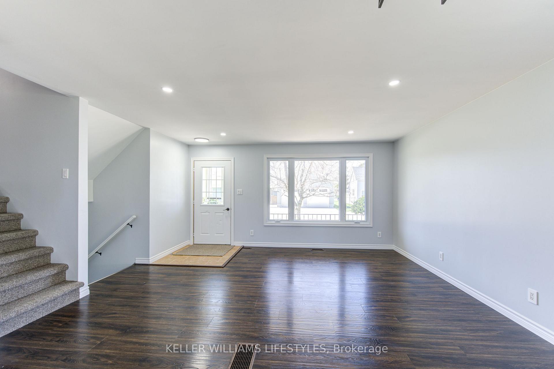 Photo 12 of 262 Delaware Street, North Middlesex, Parkhill — HOMEH