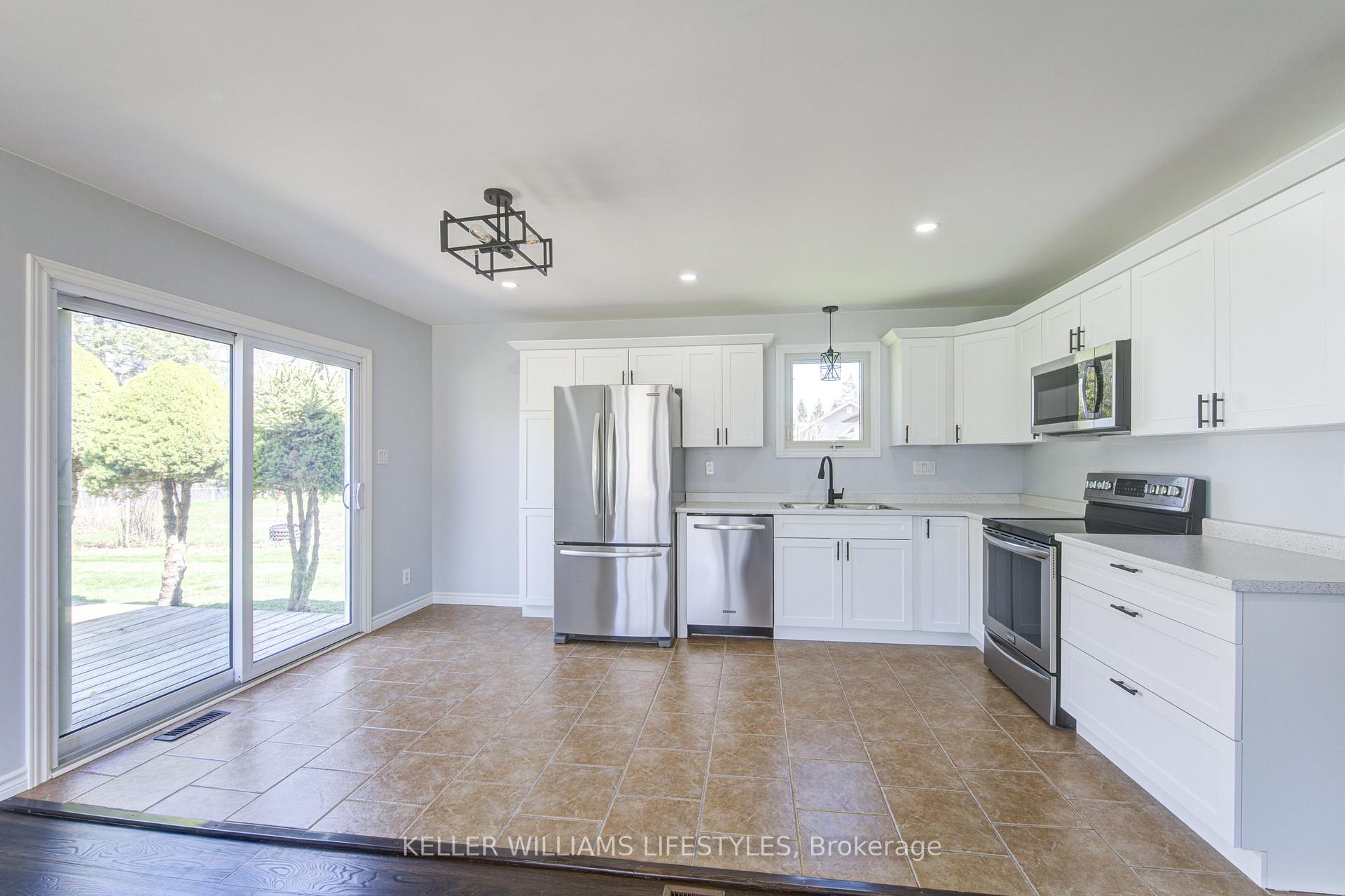 Photo 13 of 262 Delaware Street, North Middlesex, Parkhill — HOMEH