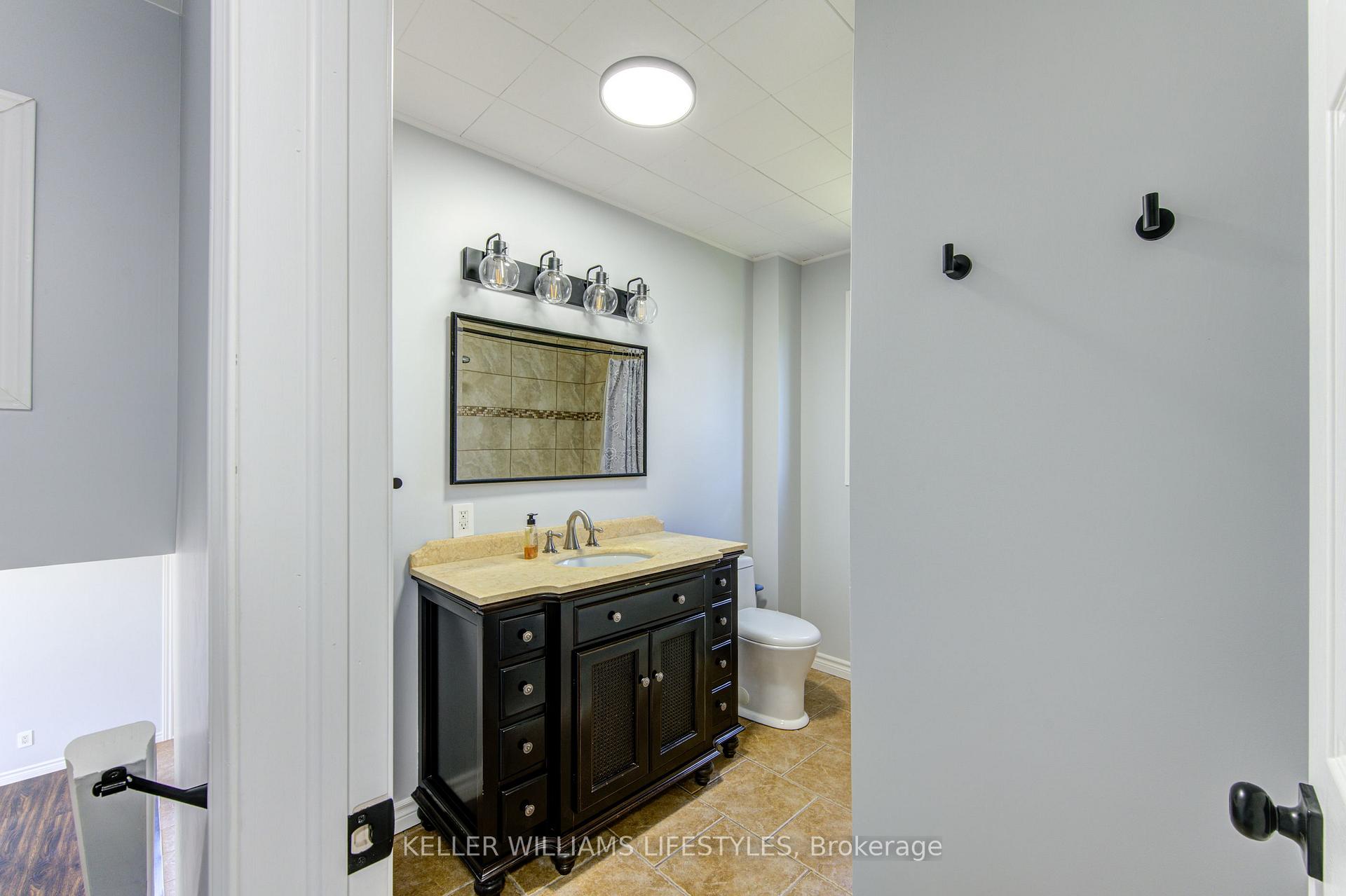 Photo 17 of 262 Delaware Street, North Middlesex, Parkhill — HOMEH