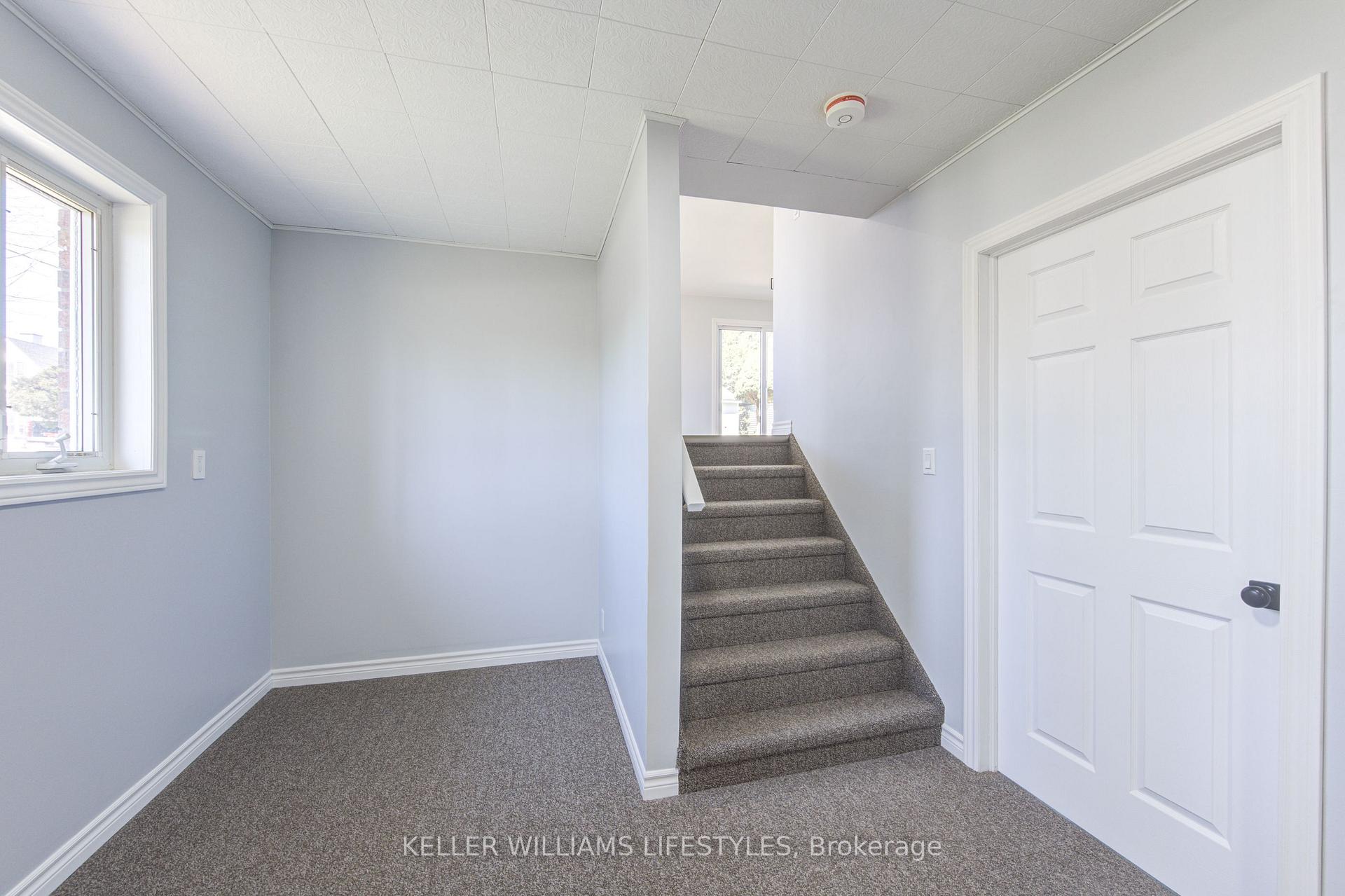 Photo 29 of 262 Delaware Street, North Middlesex, Parkhill — HOMEH