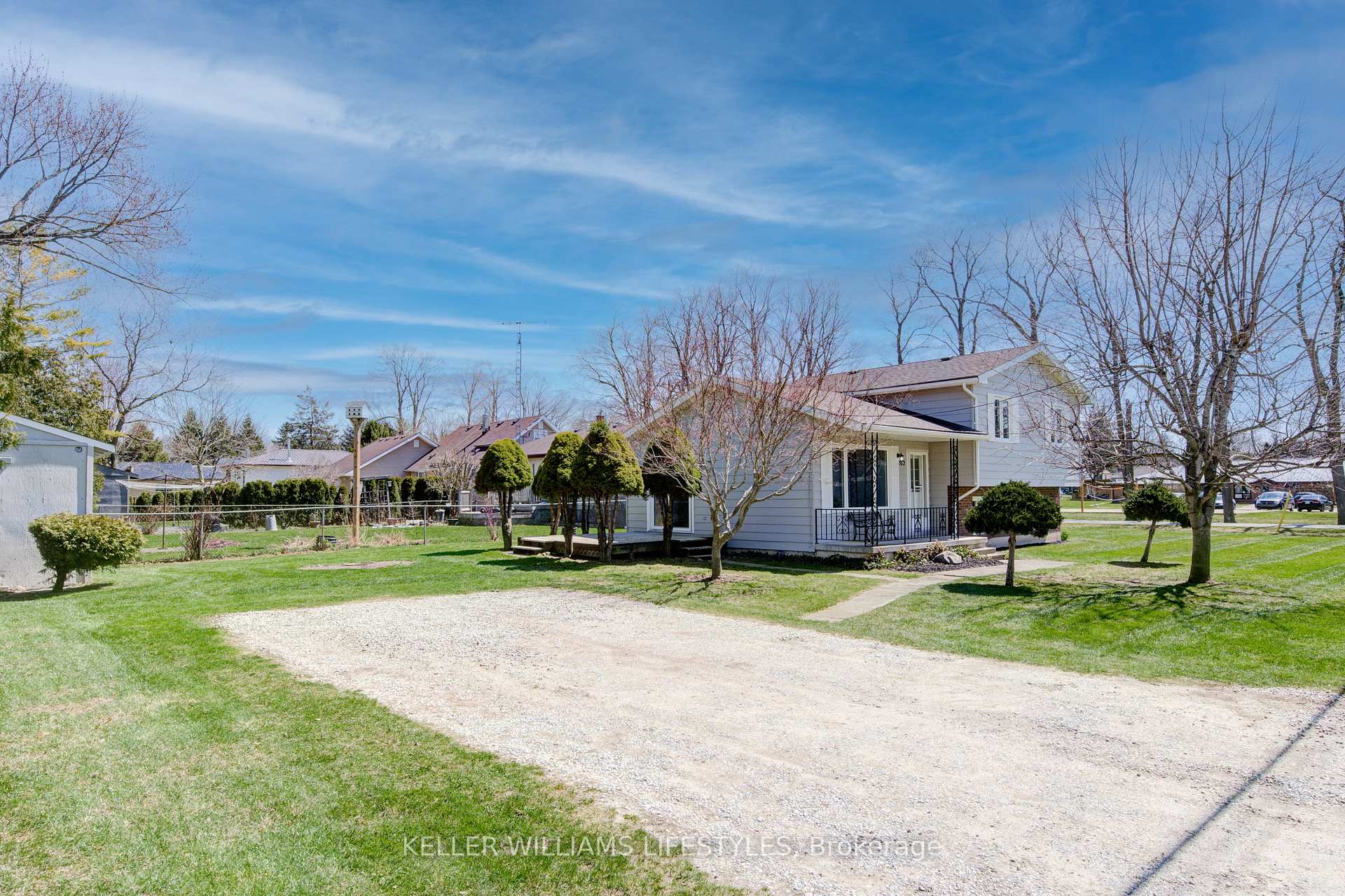 Photo 35 of 262 Delaware Street, North Middlesex, Parkhill — HOMEH