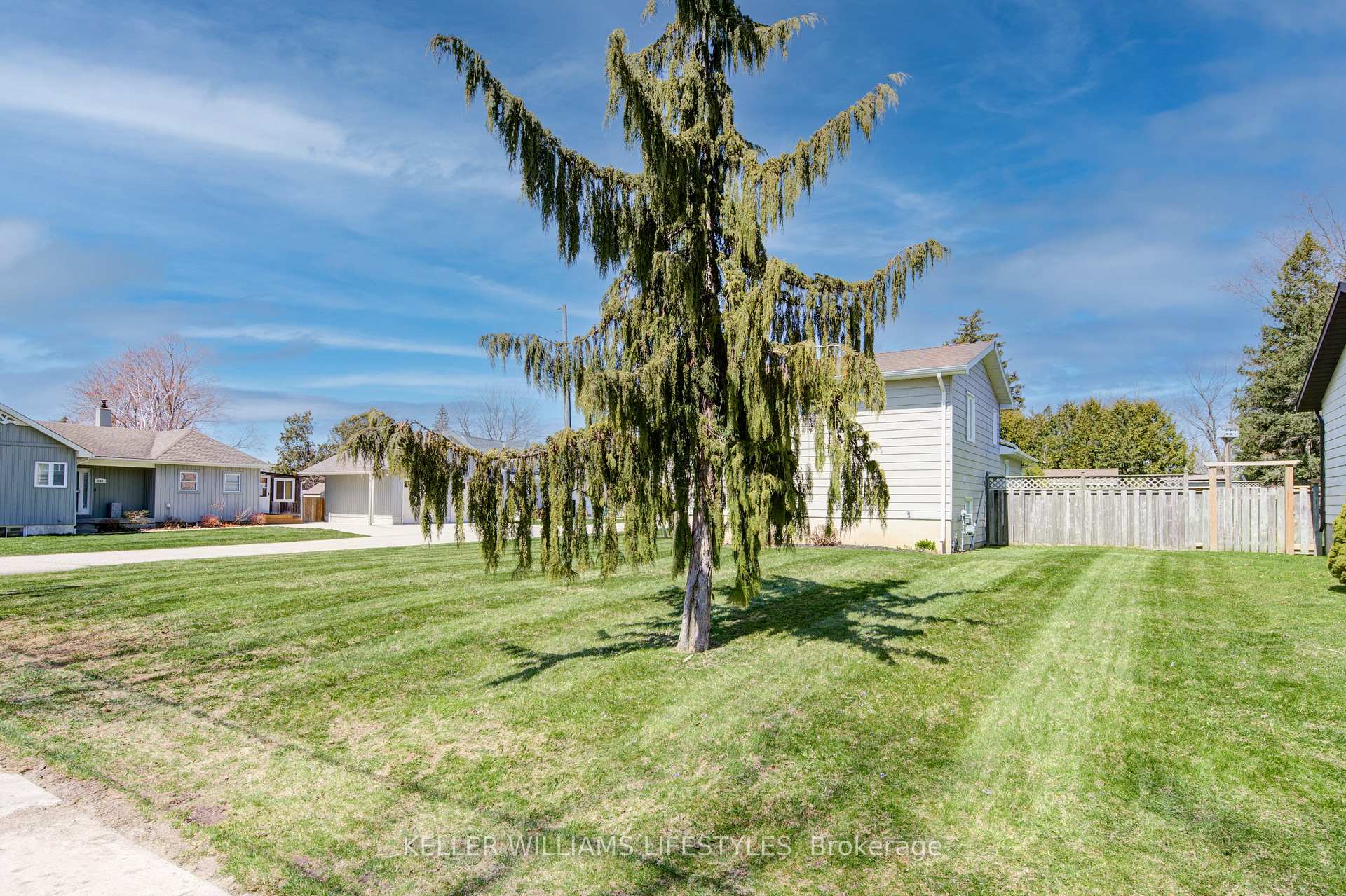 Photo 36 of 262 Delaware Street, North Middlesex, Parkhill — HOMEH