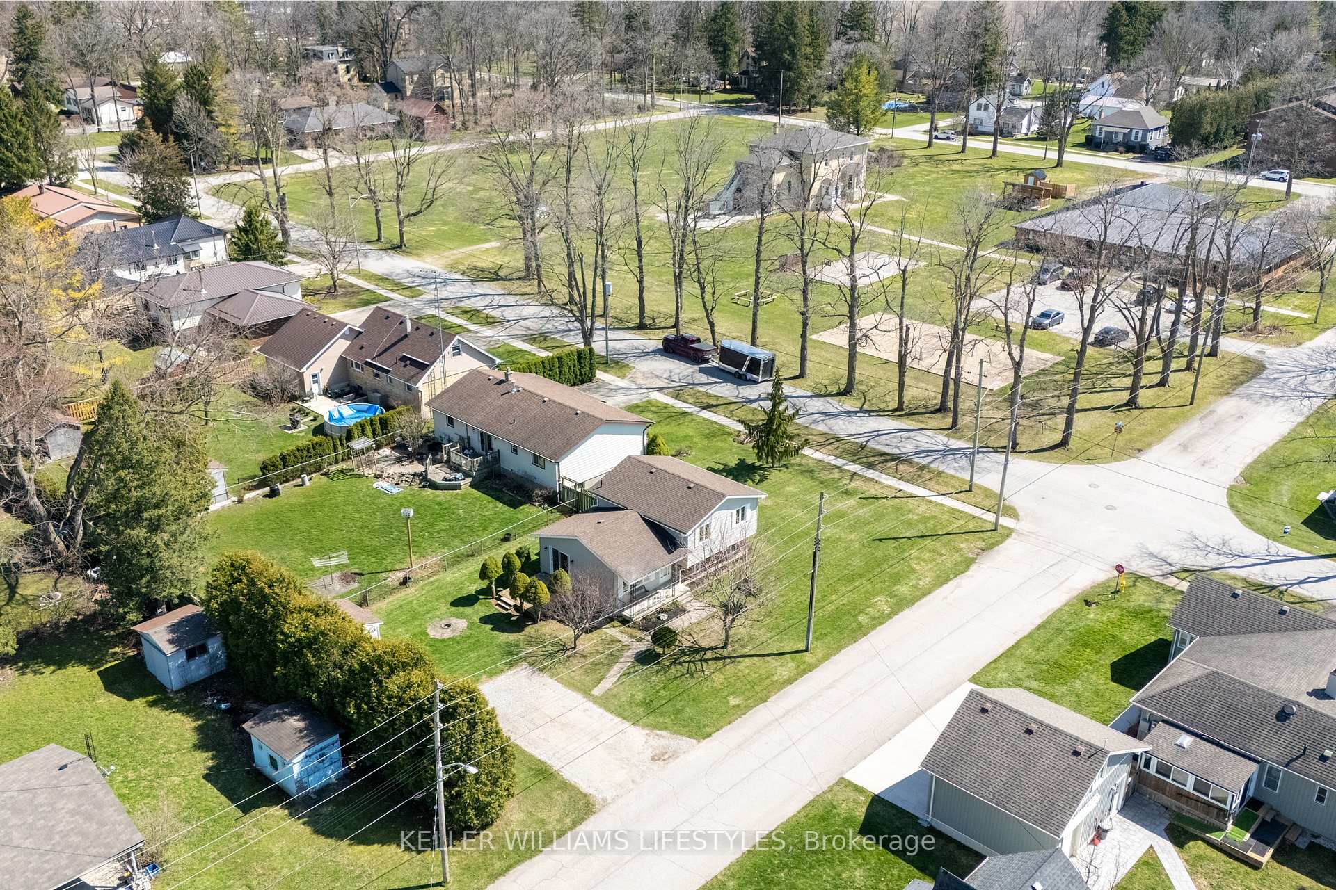 Photo 38 of 262 Delaware Street, North Middlesex, Parkhill — HOMEH