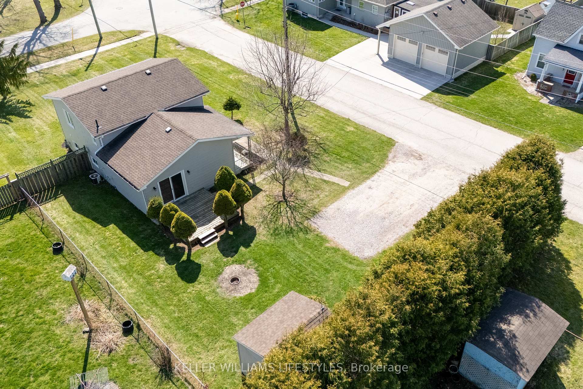 Photo 41 of 262 Delaware Street, North Middlesex, Parkhill — HOMEH