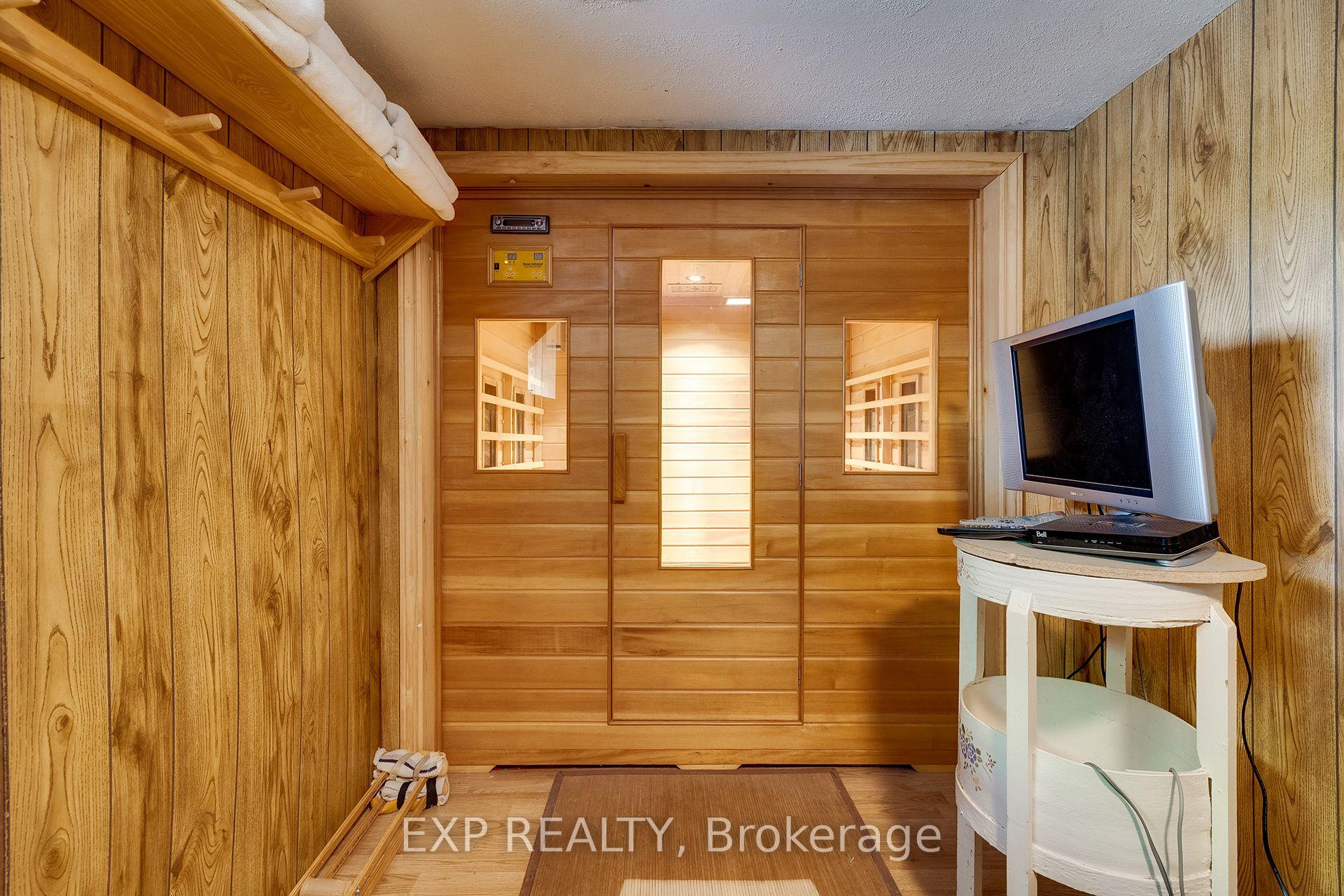 Photo 12 of 483 Main Street W, North Perth, Listowel — HOMEH