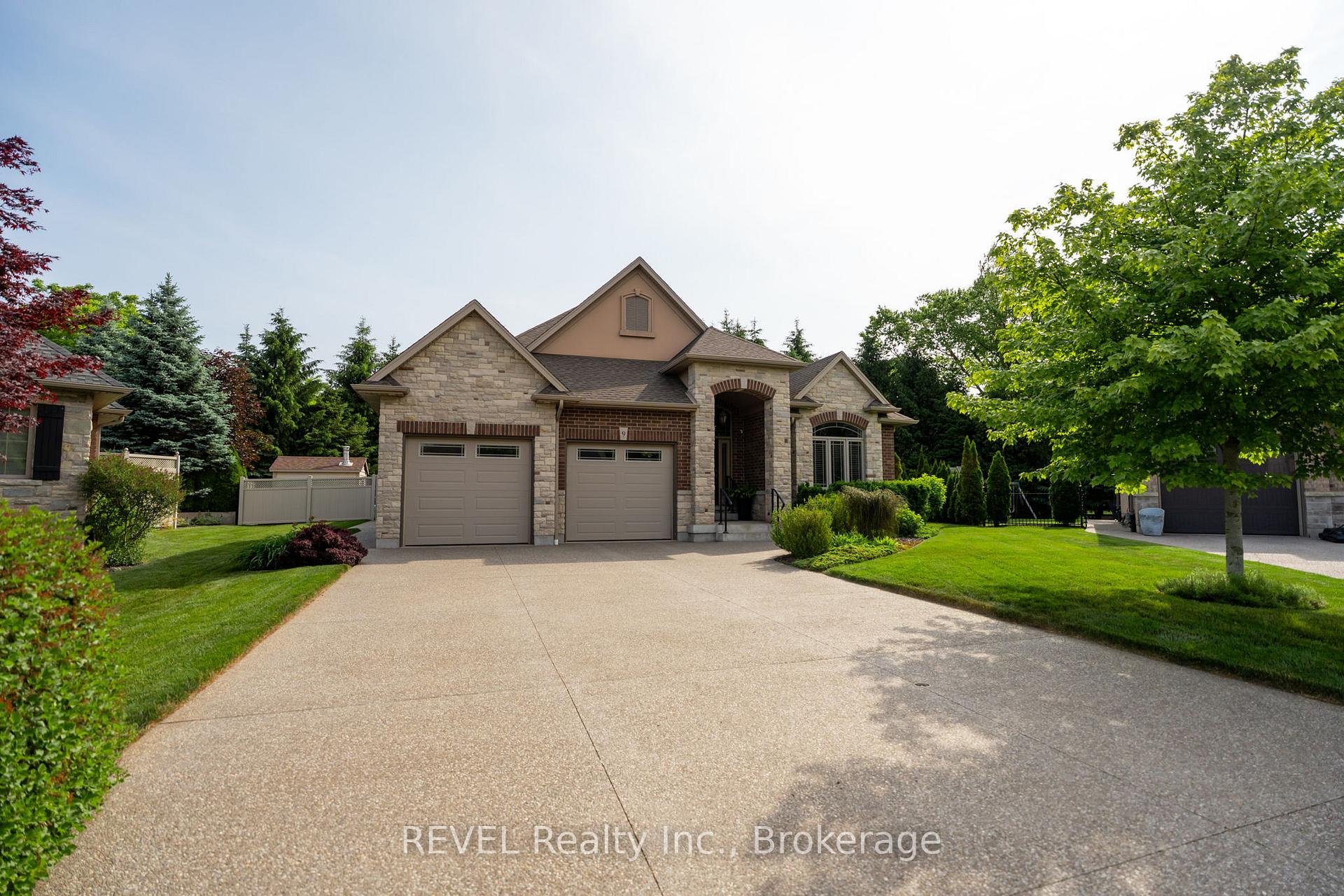 Photo 3 of 9 Brondi's Lane, Pelham, Fonthill — HOMEH