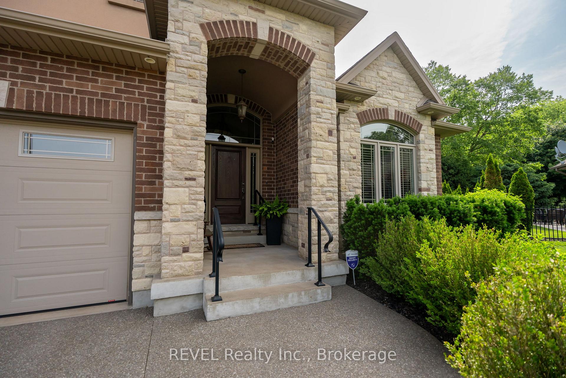 Photo 4 of 9 Brondi's Lane, Pelham, Fonthill — HOMEH