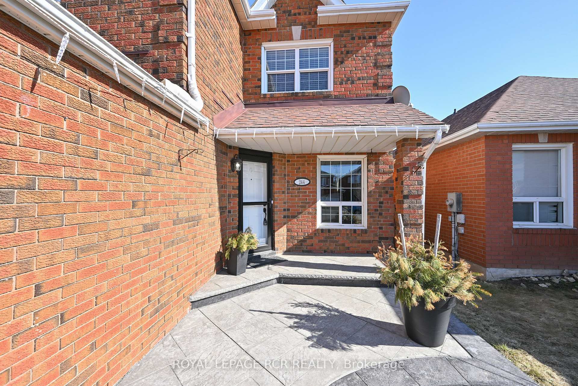 Photo 3 of 244 Howard Crescent, Orangeville — HOMEH