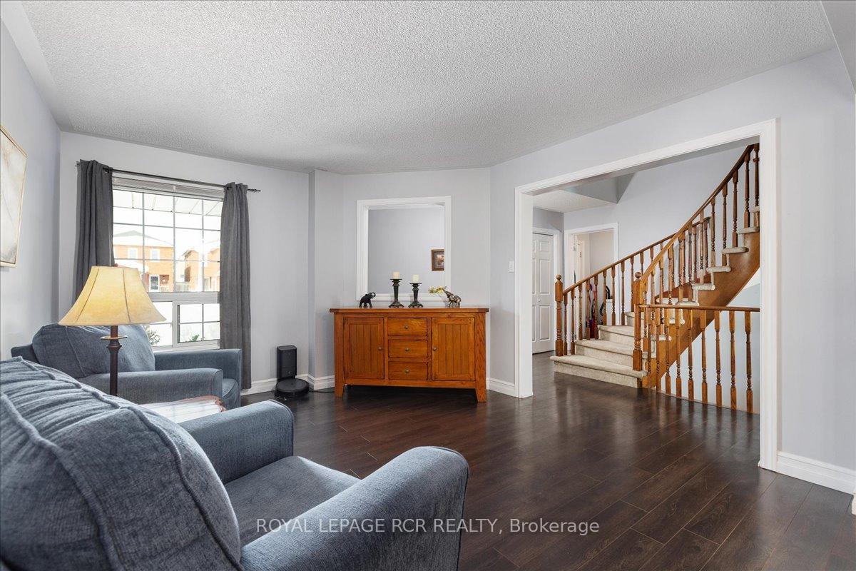 Photo 8 of 244 Howard Crescent, Orangeville — HOMEH