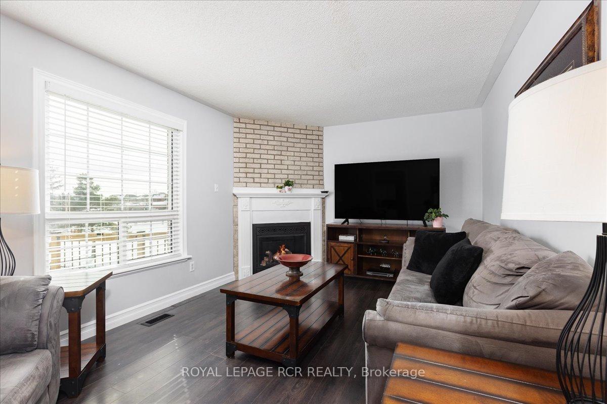 Photo 12 of 244 Howard Crescent, Orangeville — HOMEH