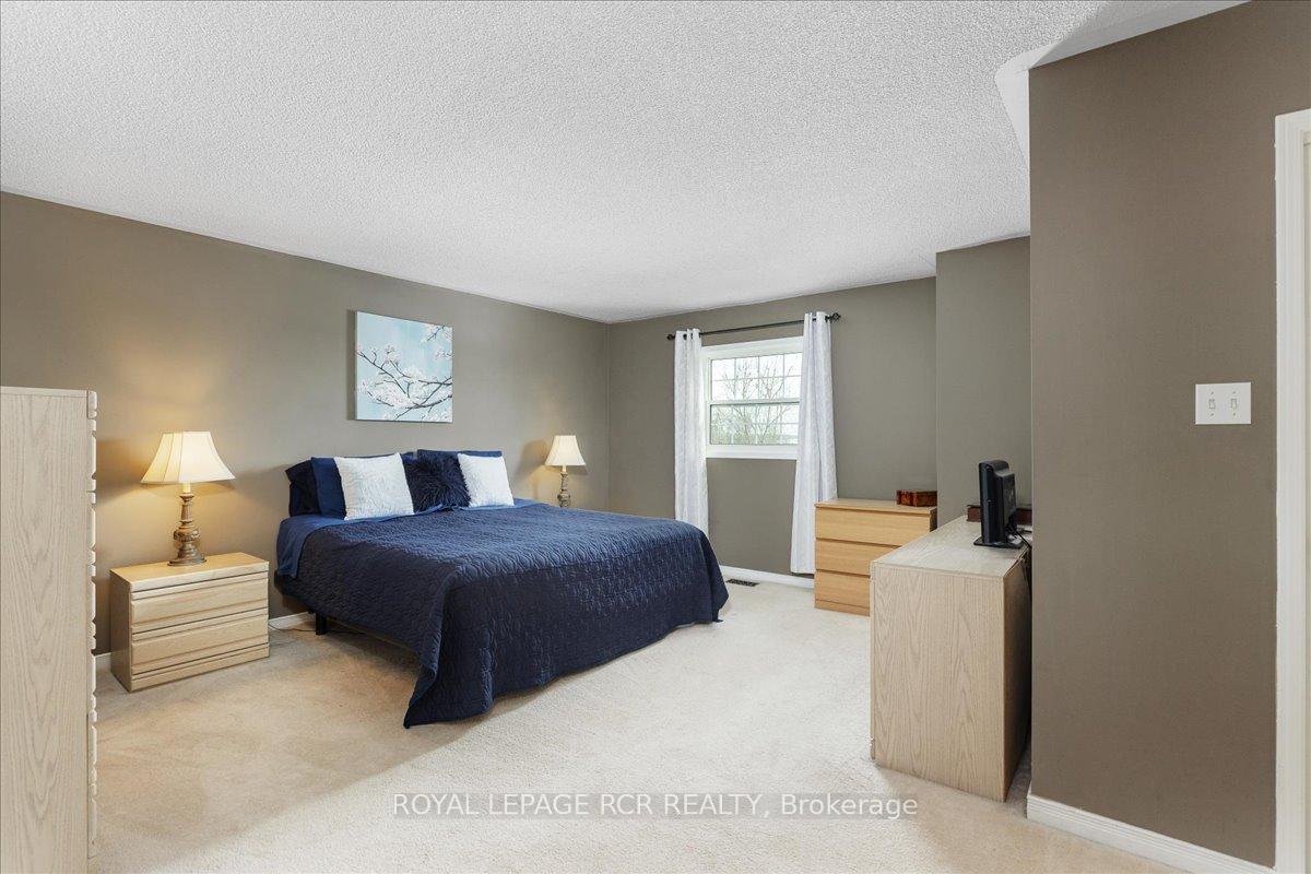 Photo 22 of 244 Howard Crescent, Orangeville — HOMEH