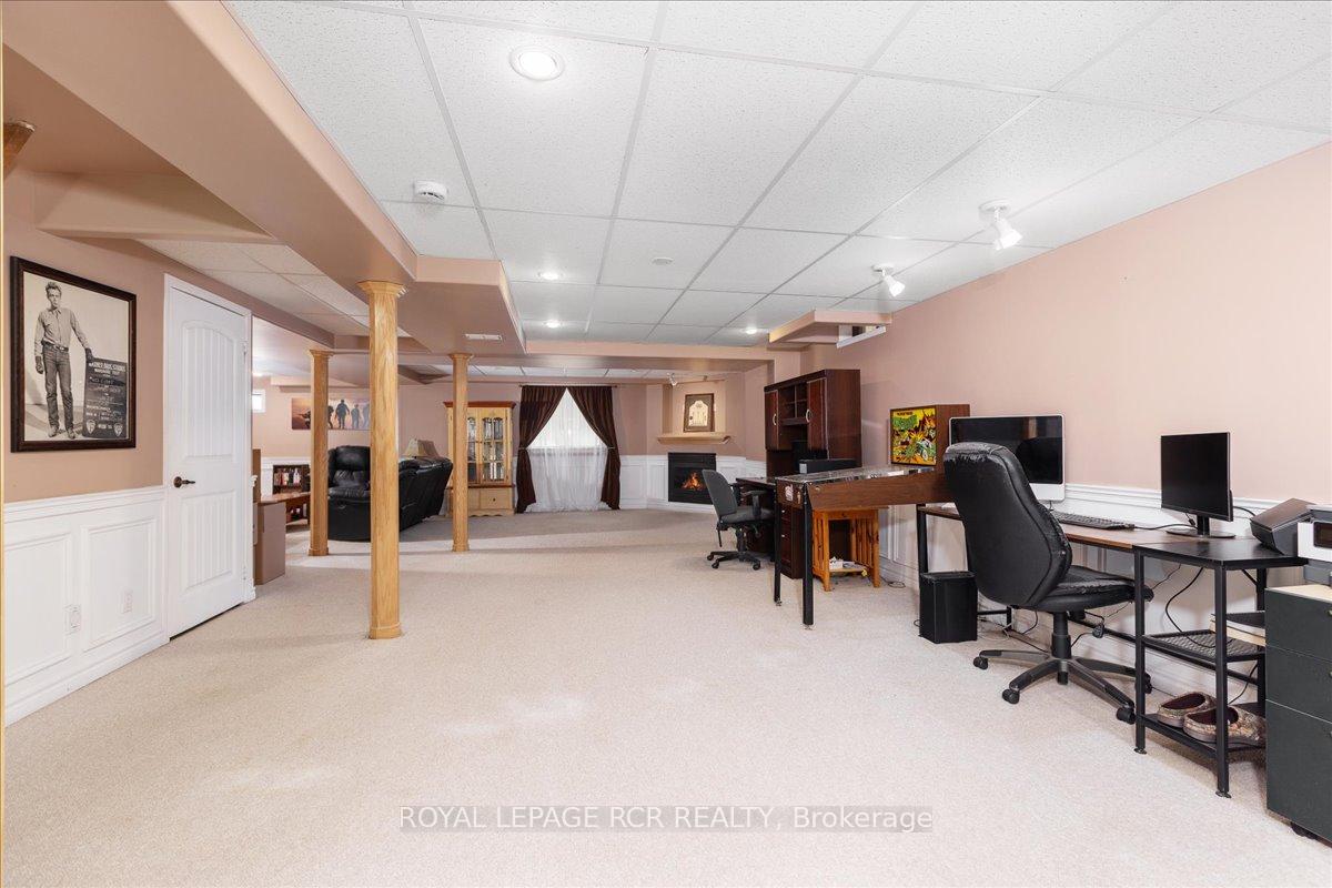 Photo 33 of 244 Howard Crescent, Orangeville — HOMEH