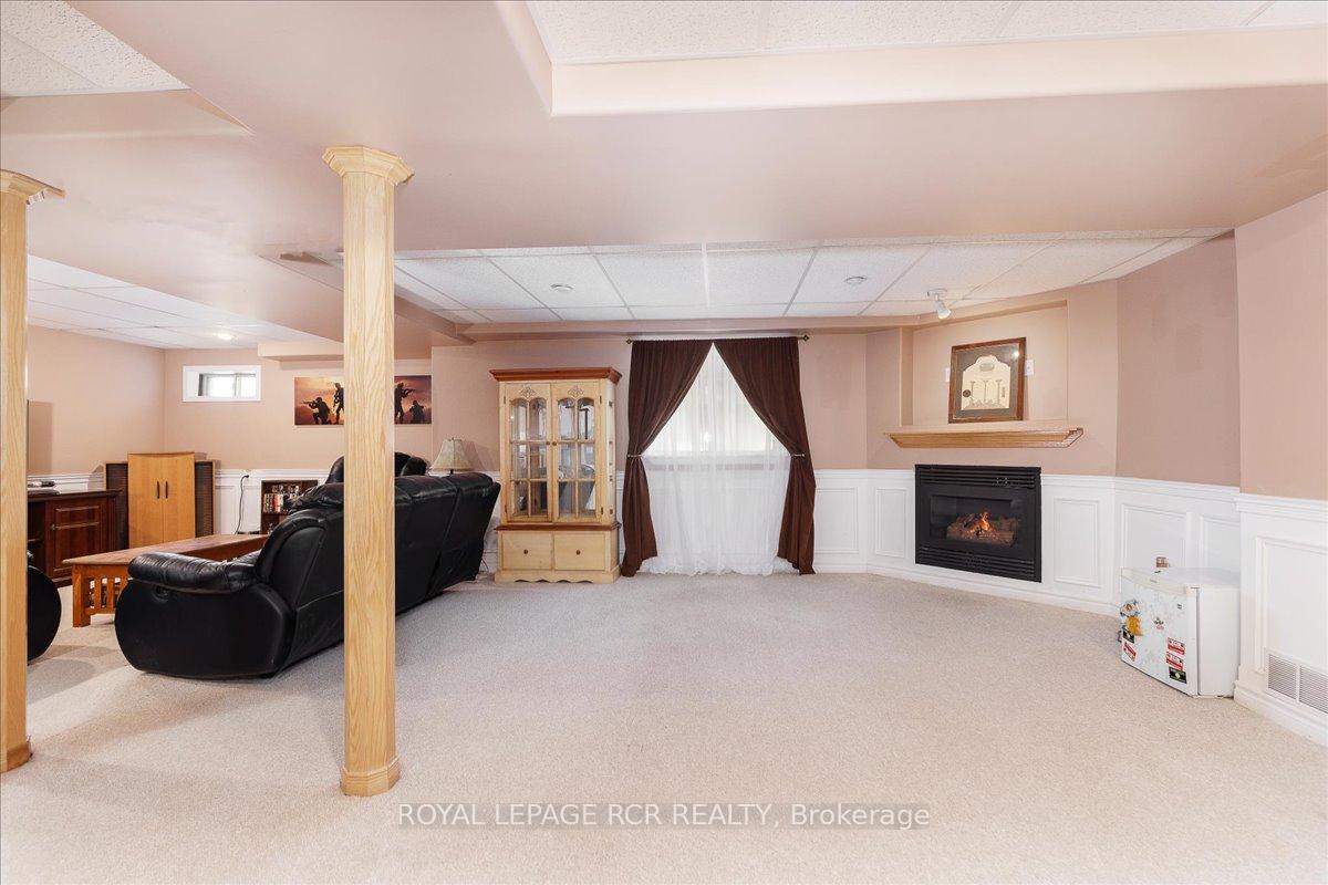 Photo 34 of 244 Howard Crescent, Orangeville — HOMEH