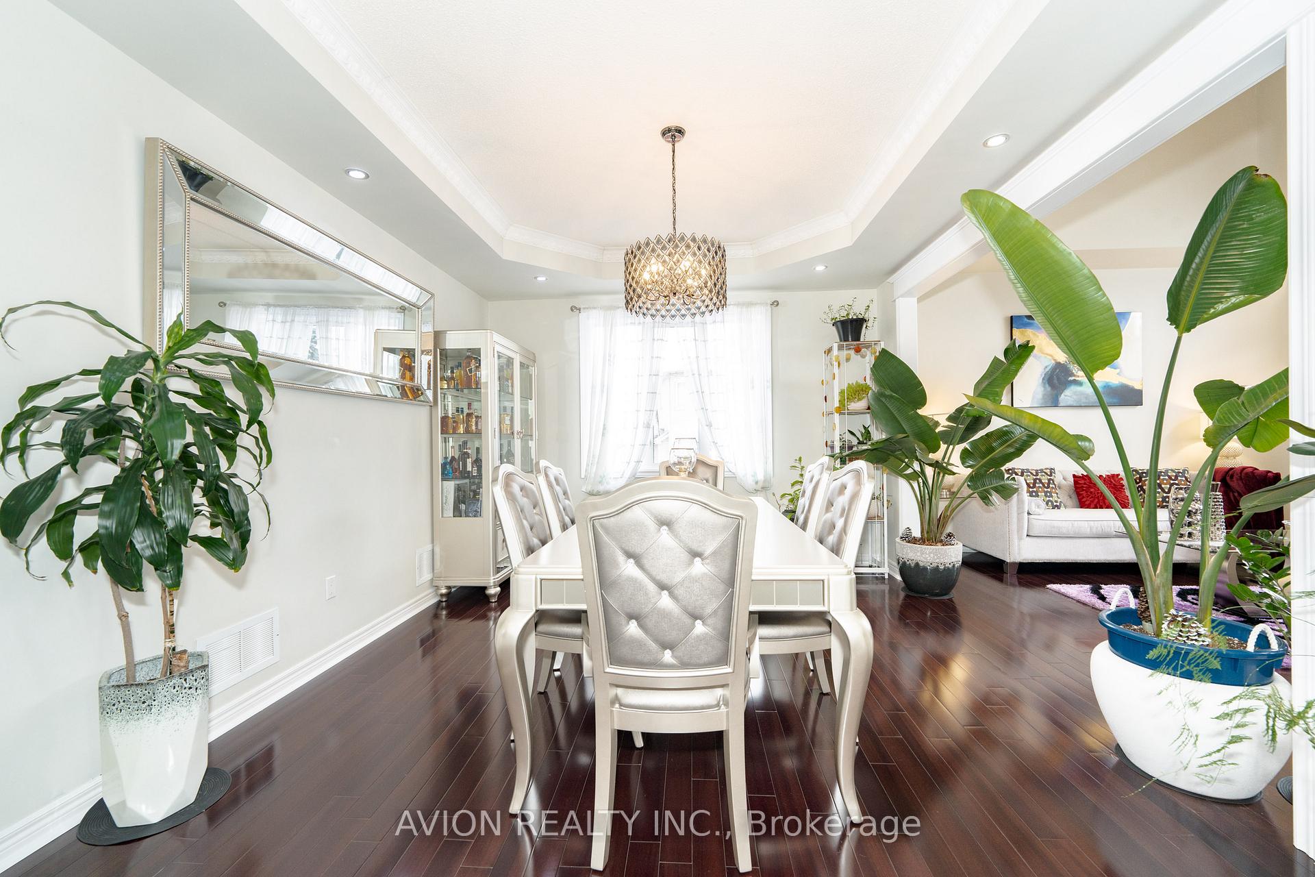 Photo 8 of 116 Boxwood Crescent, Markham, Rouge Fairways — HOMEH