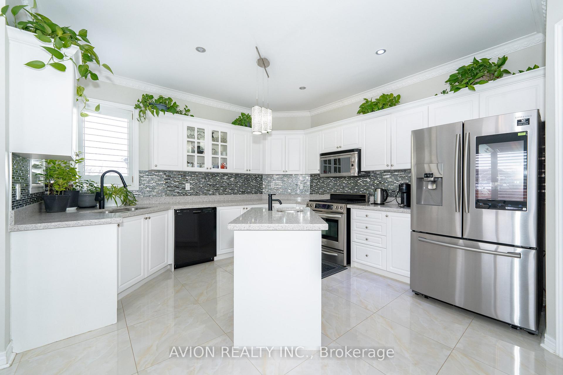 Photo 14 of 116 Boxwood Crescent, Markham, Rouge Fairways — HOMEH