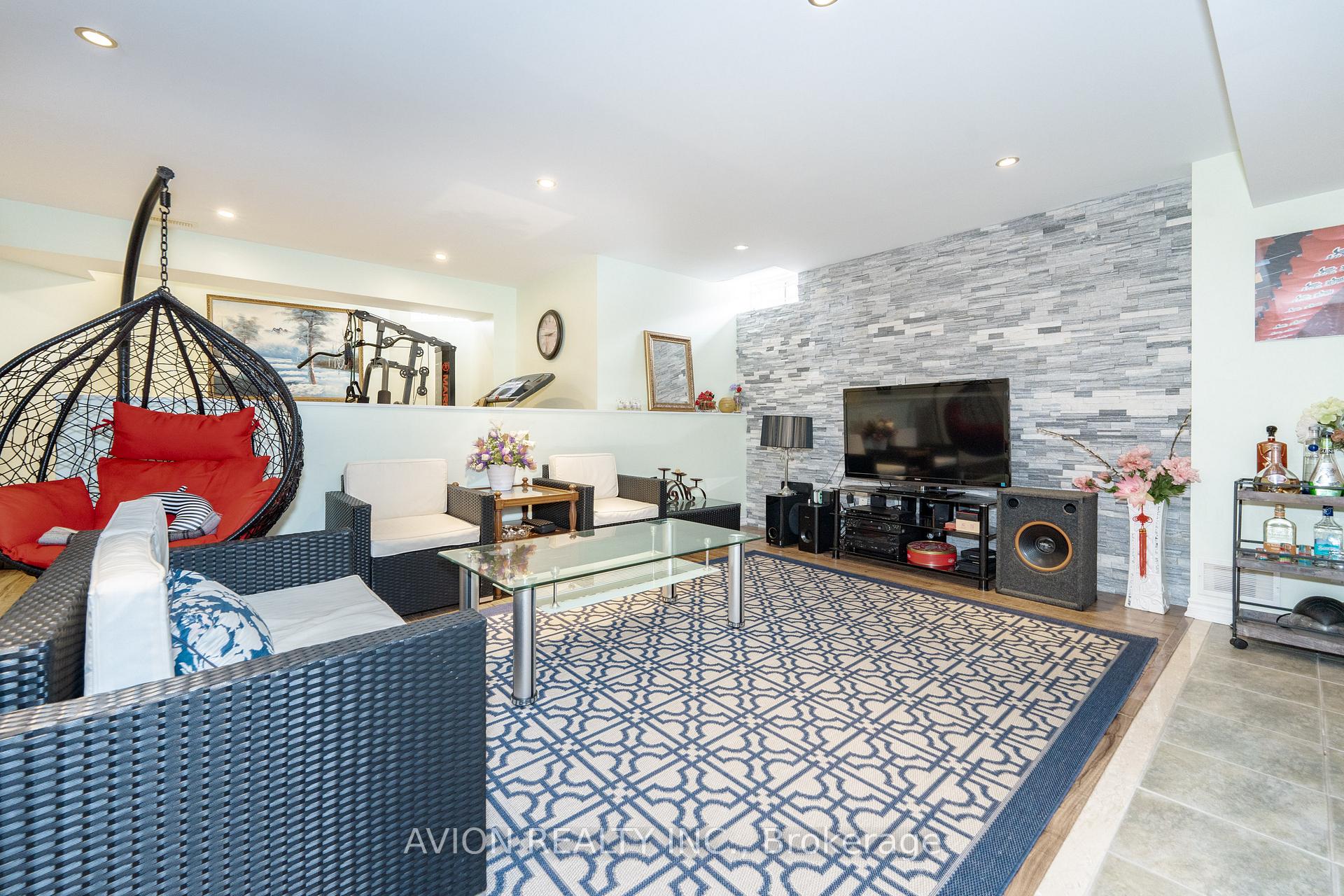 Photo 32 of 116 Boxwood Crescent, Markham, Rouge Fairways — HOMEH