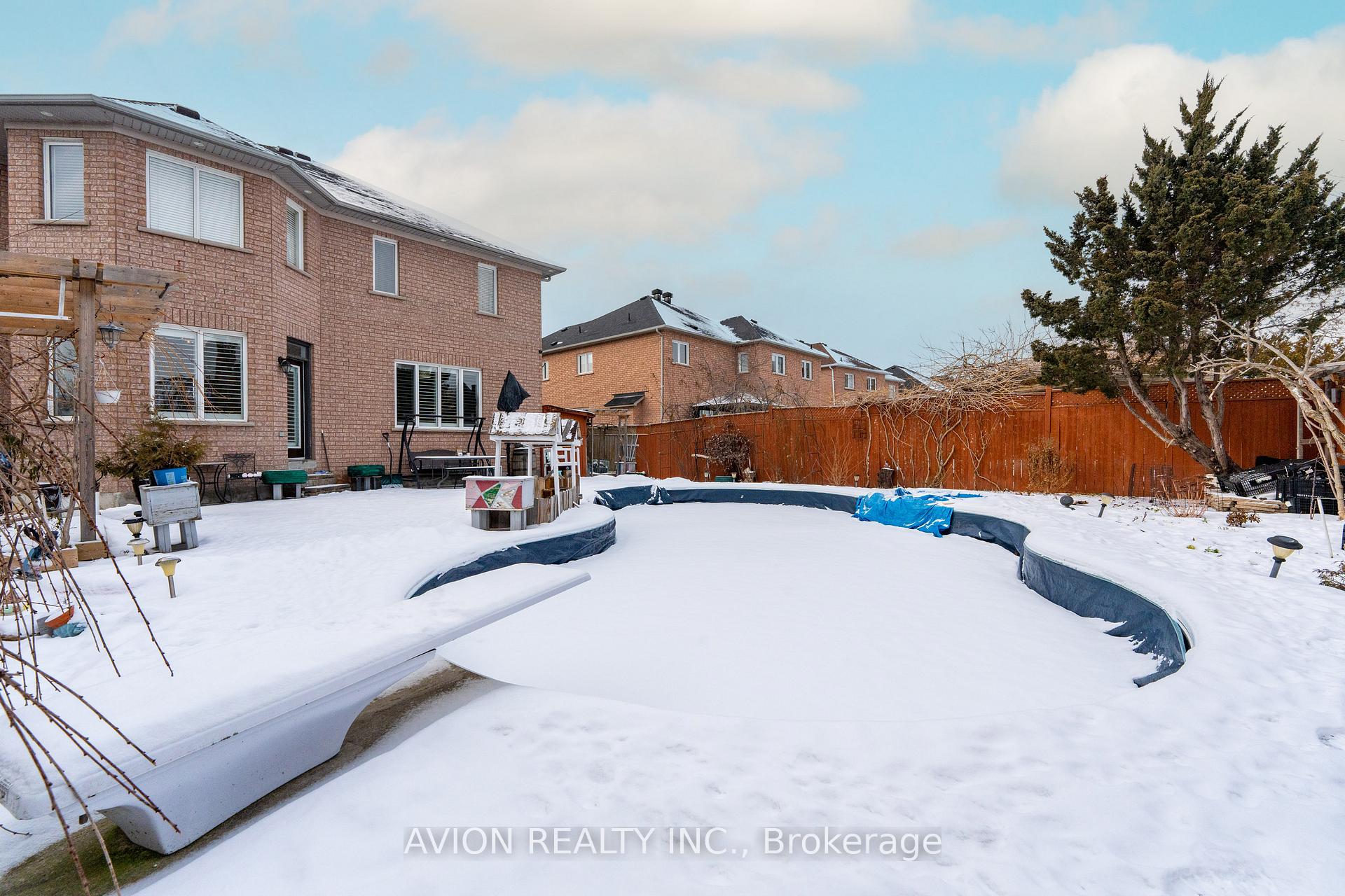 Photo 38 of 116 Boxwood Crescent, Markham, Rouge Fairways — HOMEH