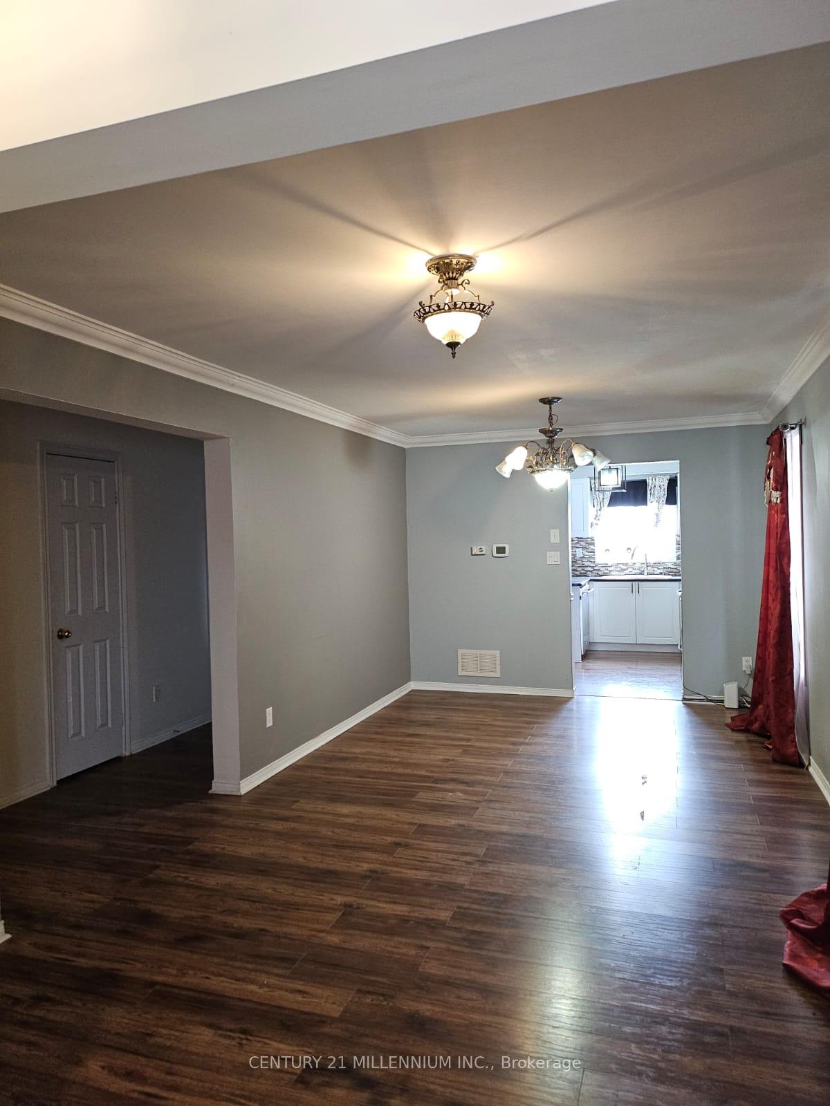 Photo 5 of 439 Jay Crescent, Orangeville — HOMEH