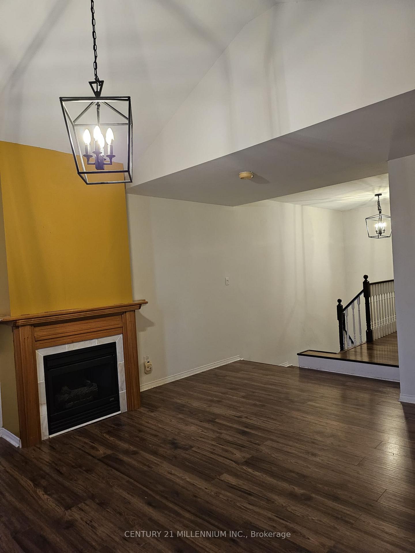 Photo 17 of 439 Jay Crescent, Orangeville — HOMEH