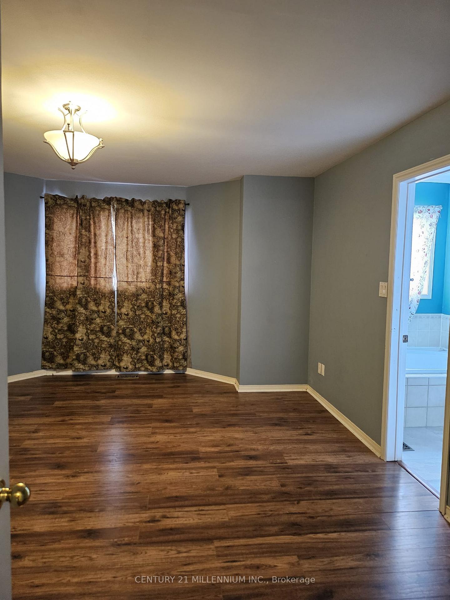 Photo 23 of 439 Jay Crescent, Orangeville — HOMEH