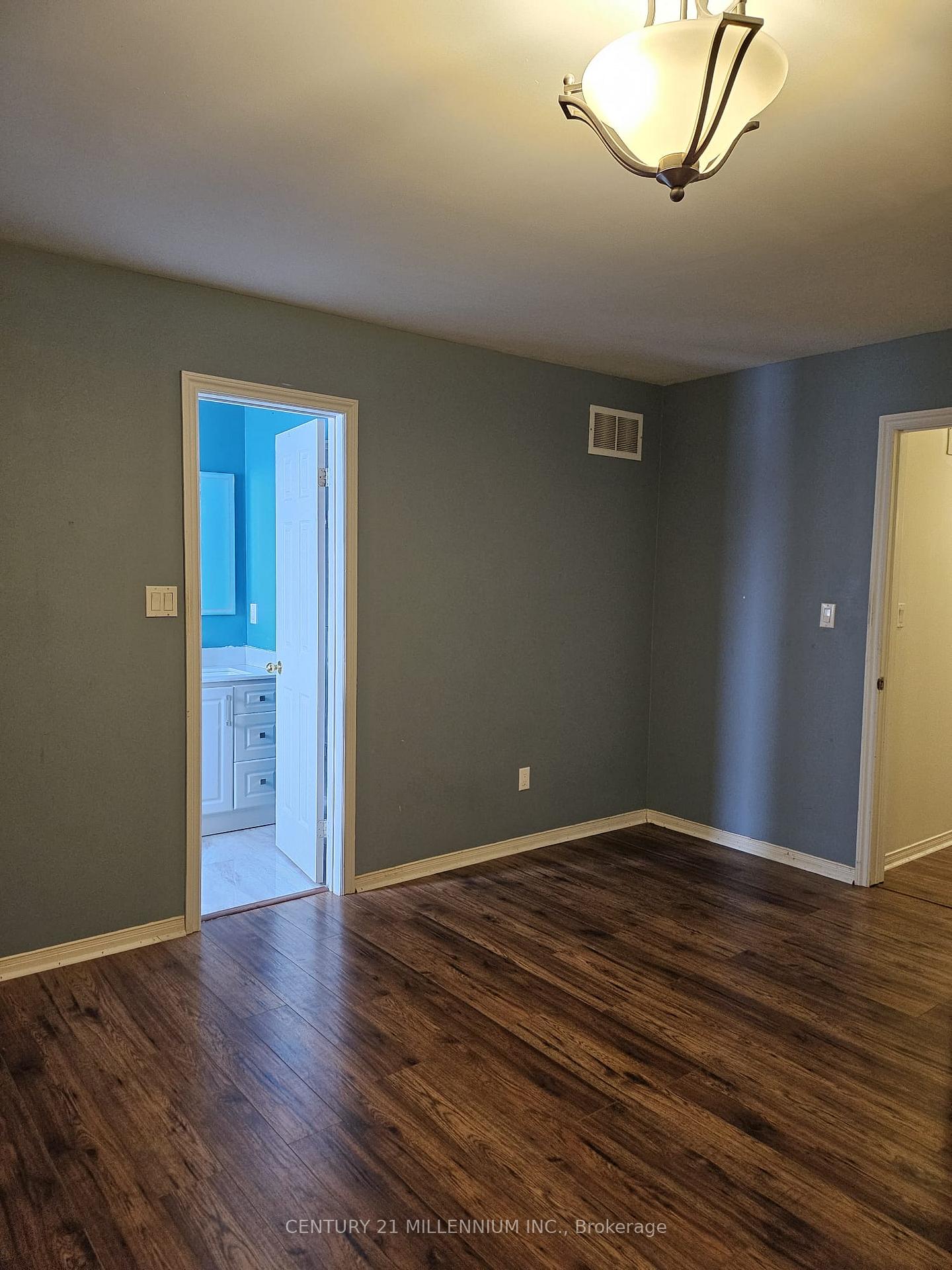 Photo 25 of 439 Jay Crescent, Orangeville — HOMEH