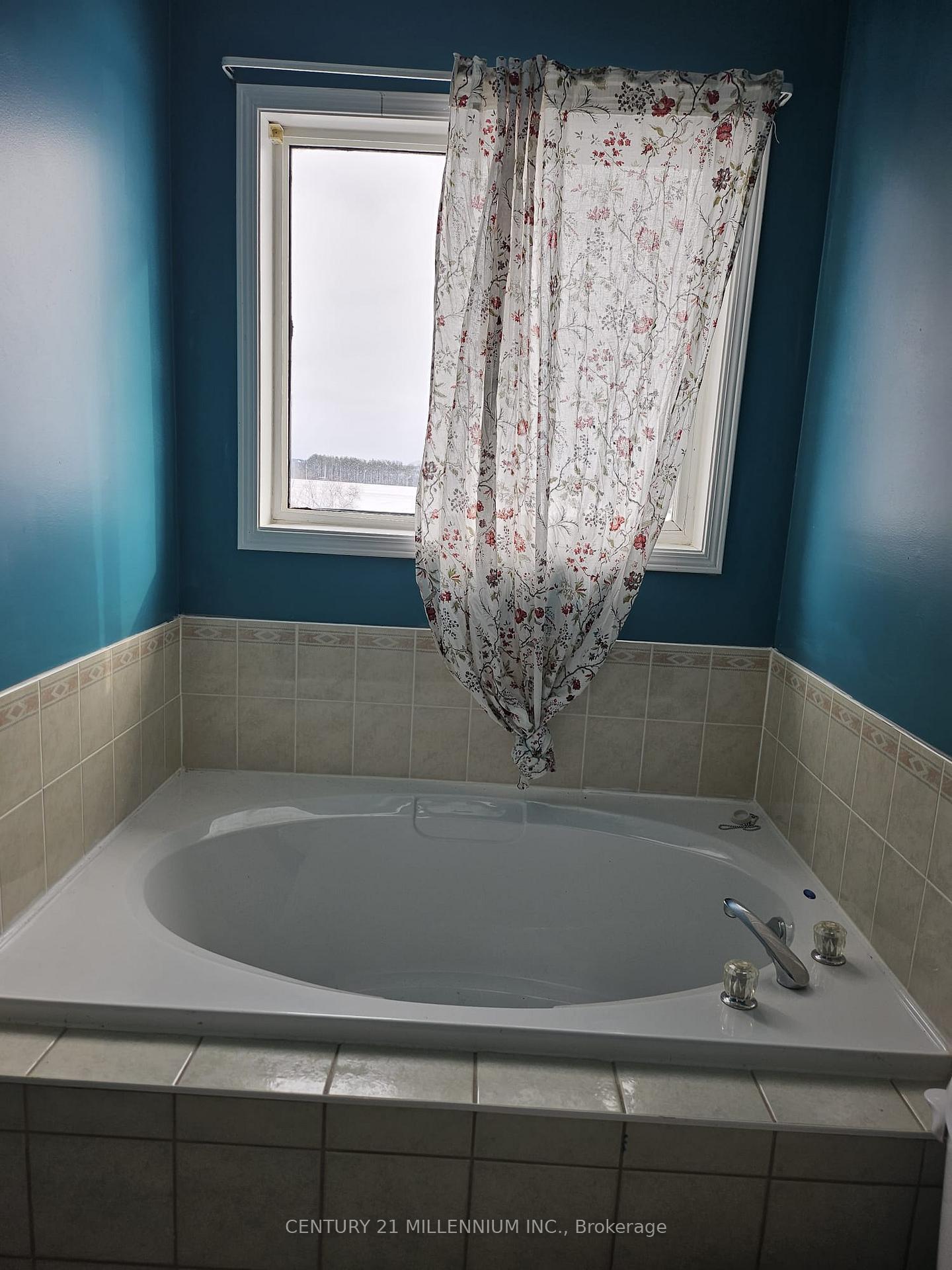 Photo 27 of 439 Jay Crescent, Orangeville — HOMEH