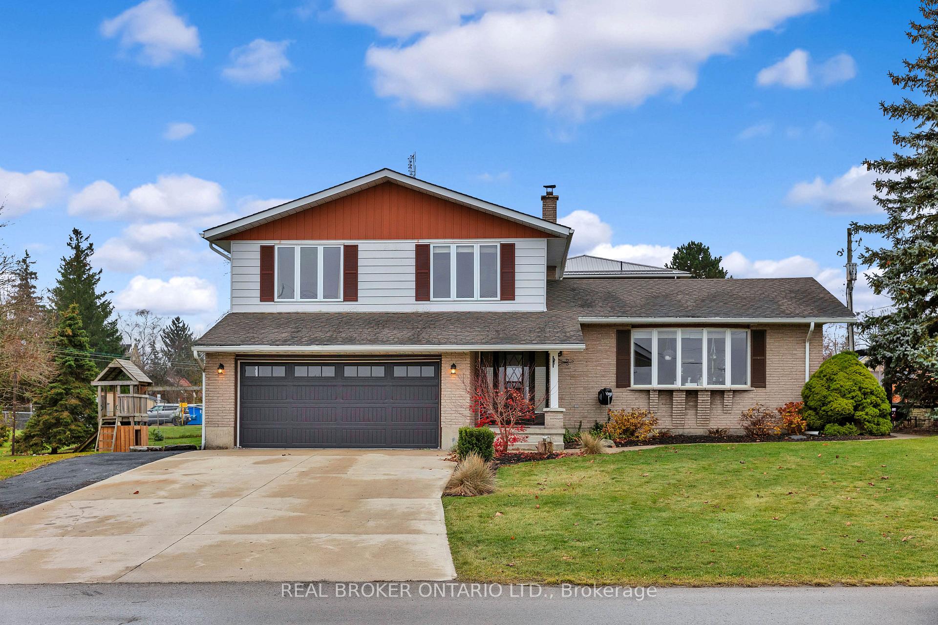 Photo 2 of 61 William Street, Perth East, Milverton — HOMEH
