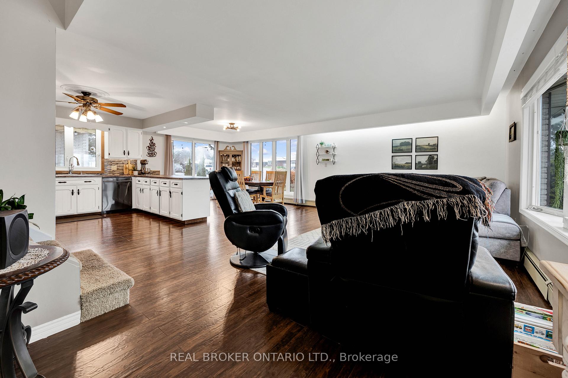 Photo 8 of 61 William Street, Perth East, Milverton — HOMEH