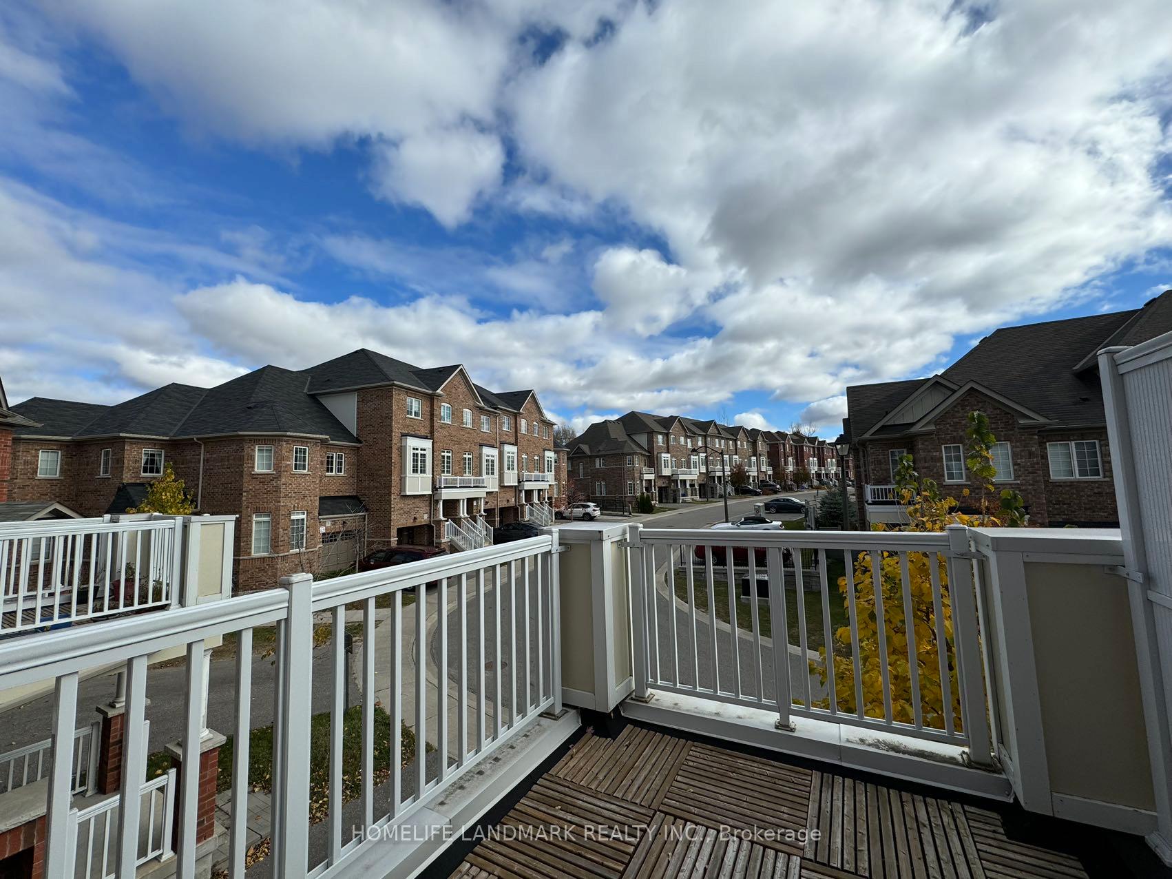 Photo 4 of 18 Roy Grove Way, Markham, Greensborough — HOMEH