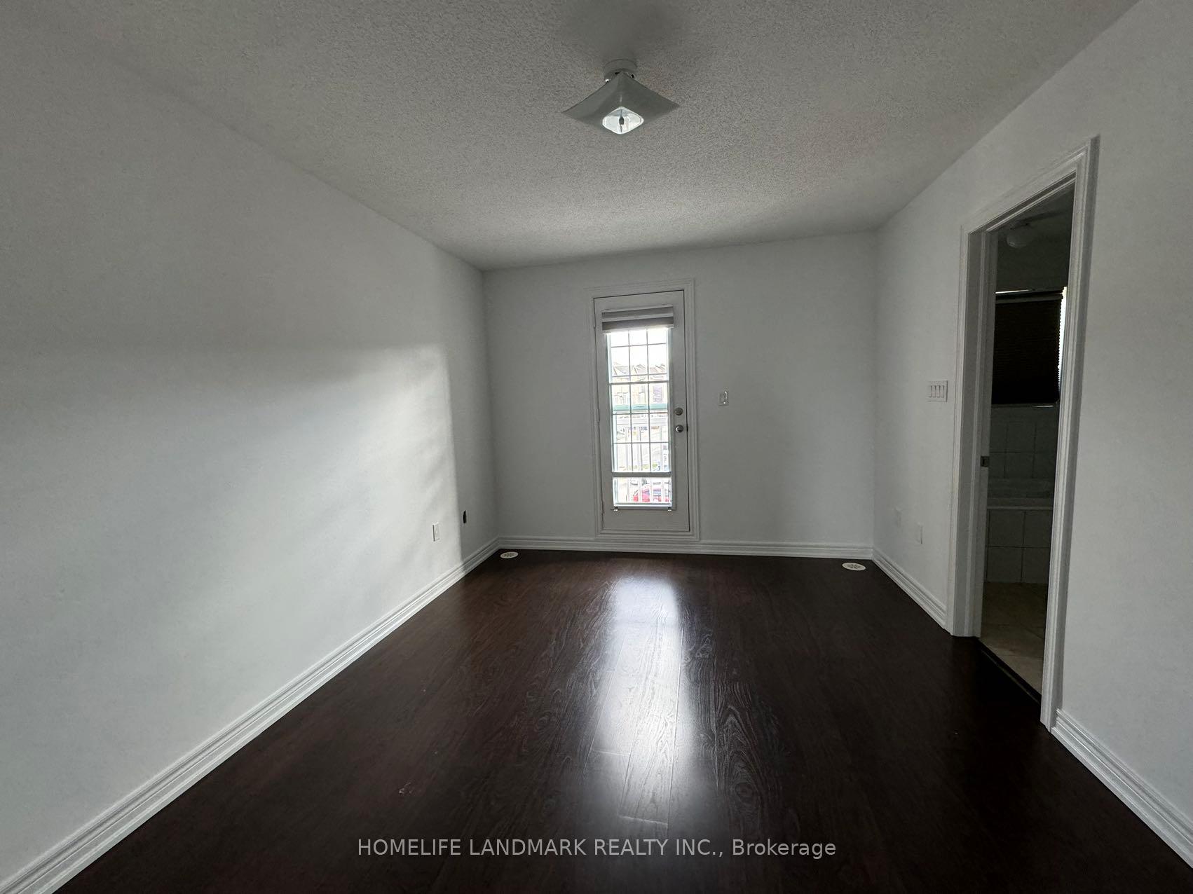 Photo 7 of 18 Roy Grove Way, Markham, Greensborough — HOMEH