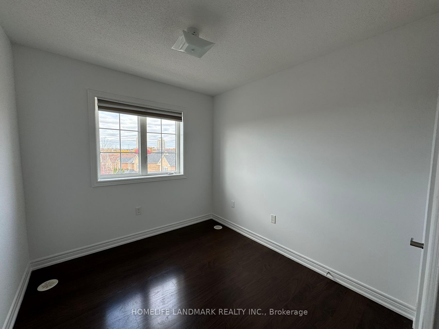 Photo 9 of 18 Roy Grove Way, Markham, Greensborough — HOMEH