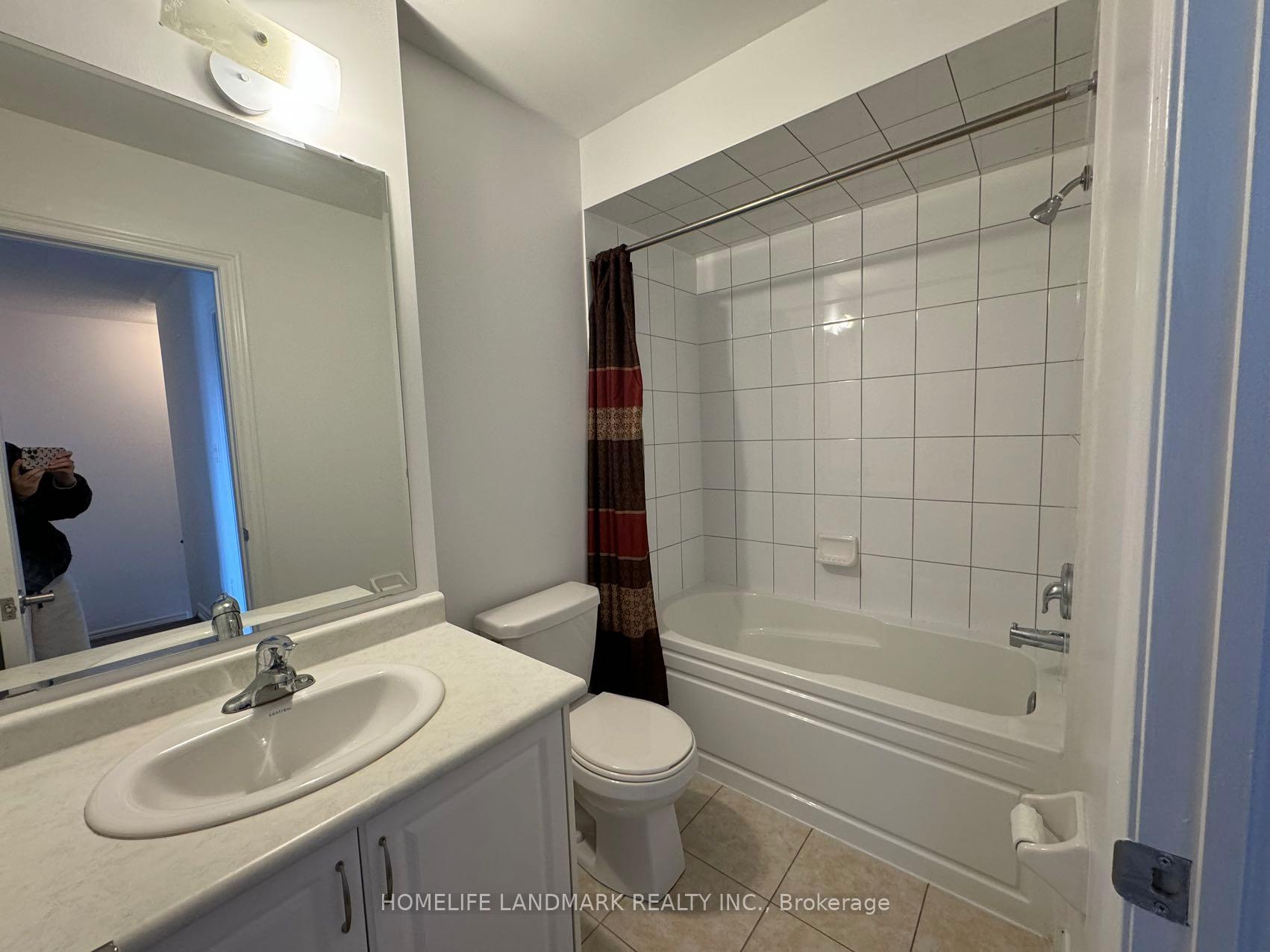 Photo 10 of 18 Roy Grove Way, Markham, Greensborough — HOMEH