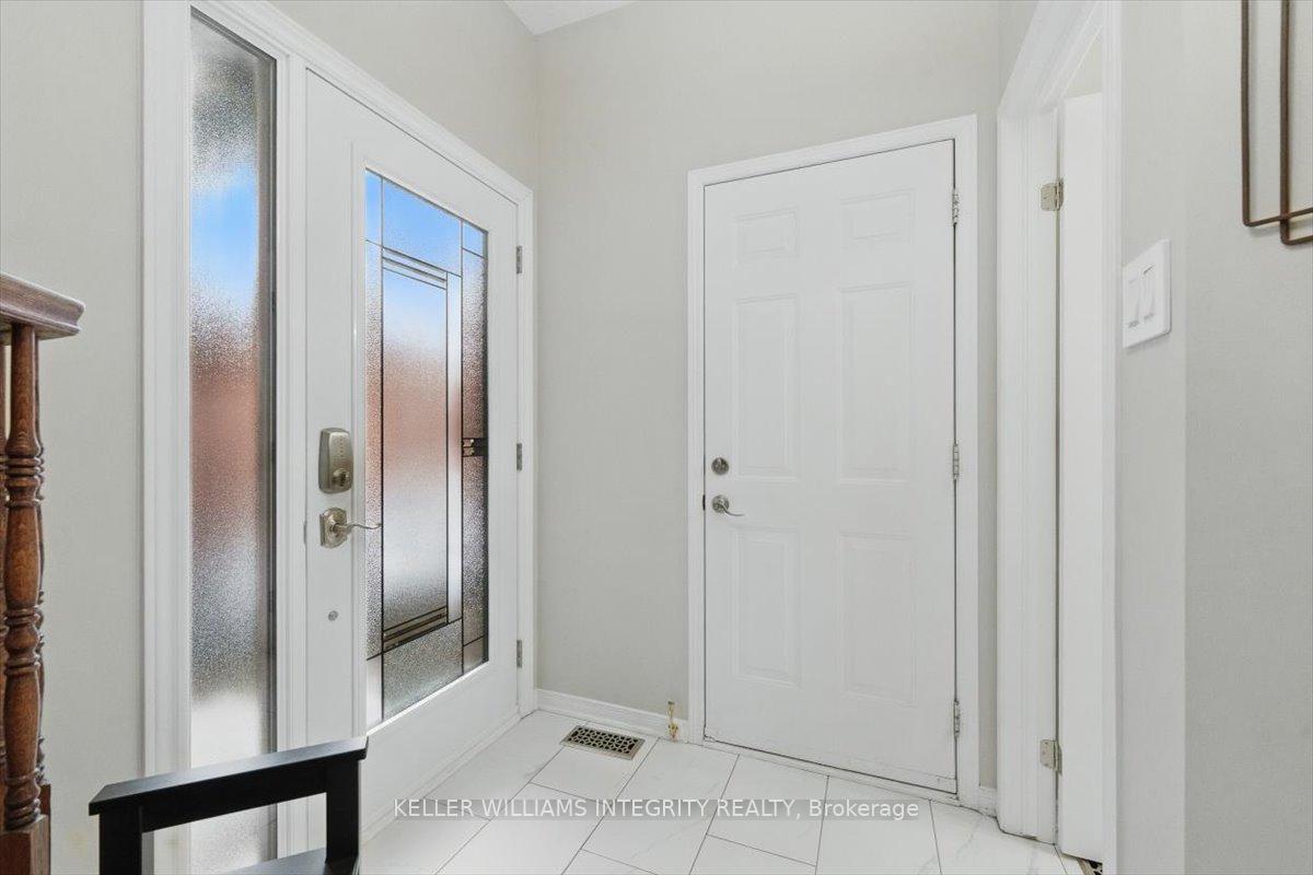 Photo 3 of 180 Carwood Circle, Ottawa, Carson Meadows — HOMEH