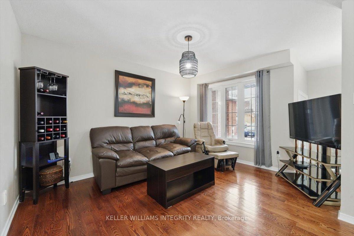 Photo 6 of 180 Carwood Circle, Ottawa, Carson Meadows — HOMEH