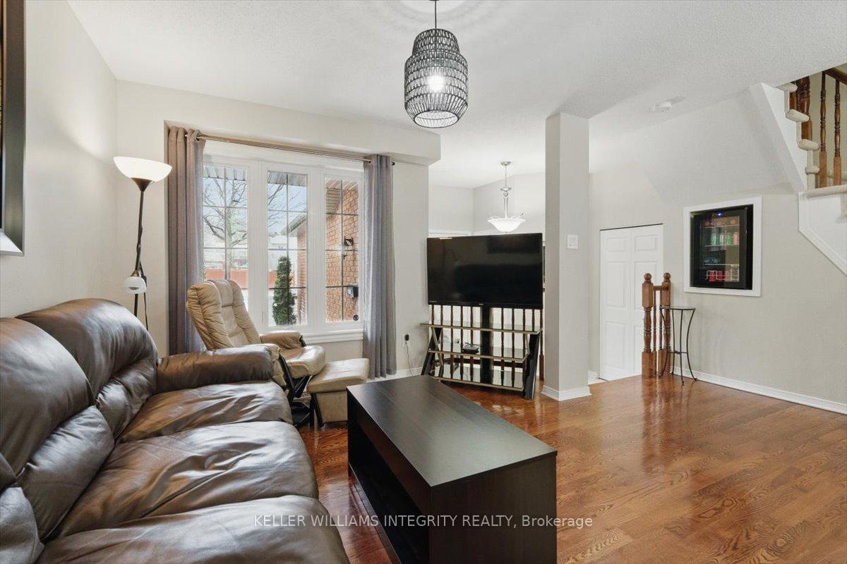 Photo 7 of 180 Carwood Circle, Ottawa, Carson Meadows — HOMEH