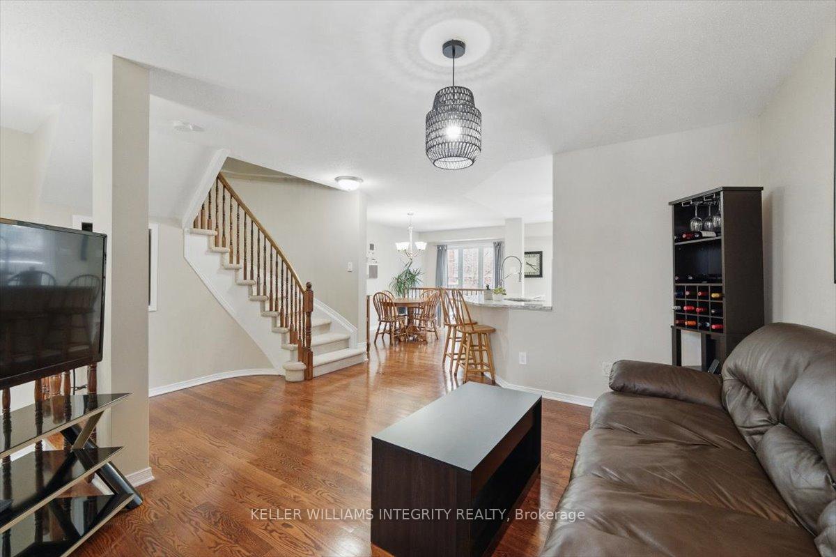 Photo 8 of 180 Carwood Circle, Ottawa, Carson Meadows — HOMEH